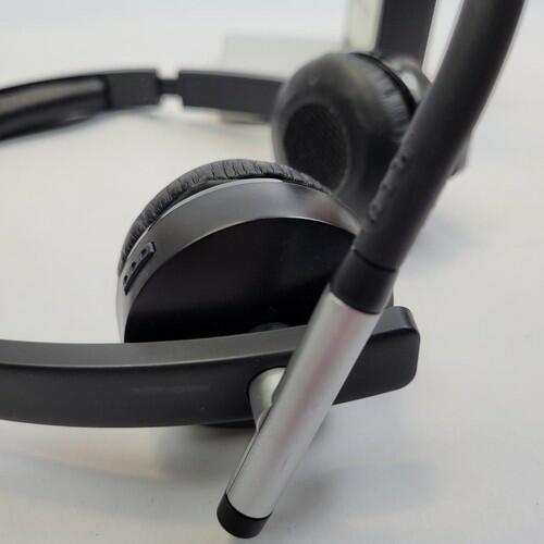 Logitech Dual H820e Bluetooth Wireless Headset w/ Stand | Grade A