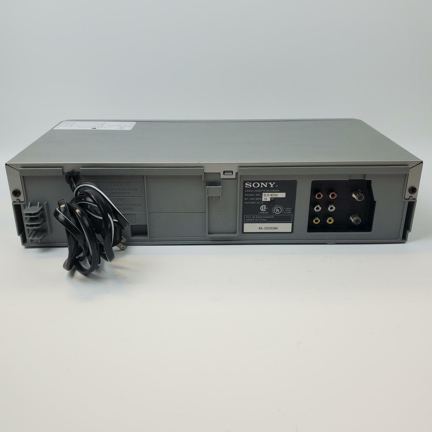 Sony SLV-N750 VCR/VHS Player w/ Remote | Grade B