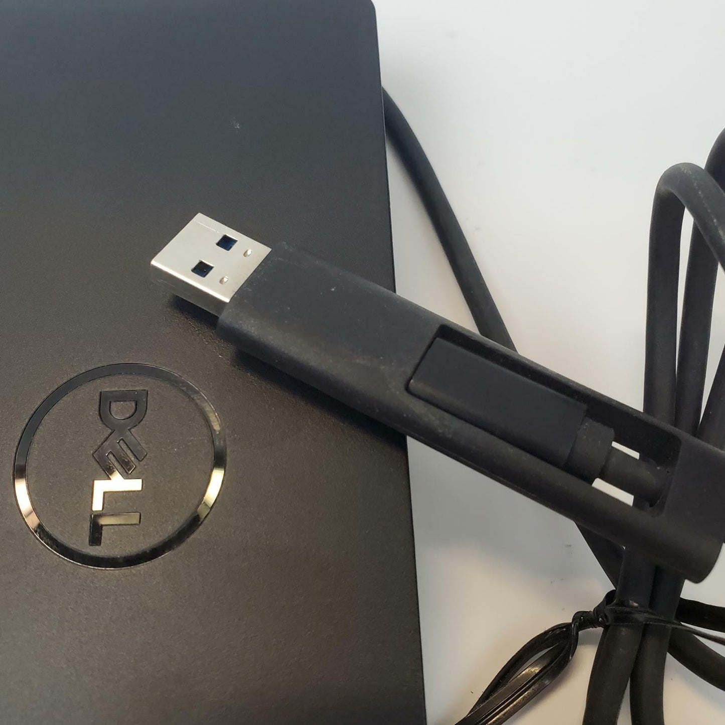 Dell D6000 Laptop Docking Station Bundle | Grade B | 3147