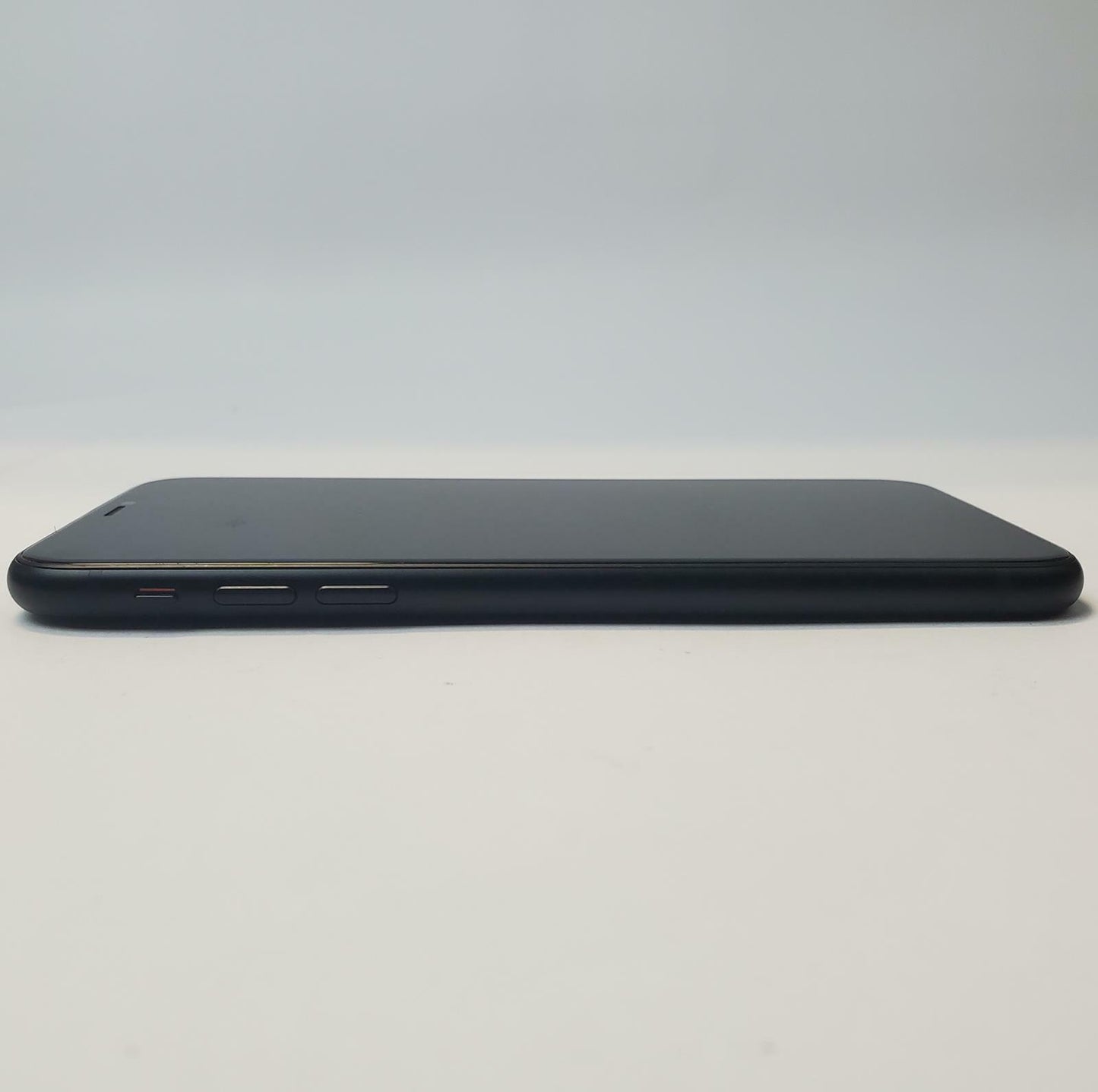 APPLE iPhone XR MT302LL/A 64GB Verizon Locked Smartphone (Black) | Grade C