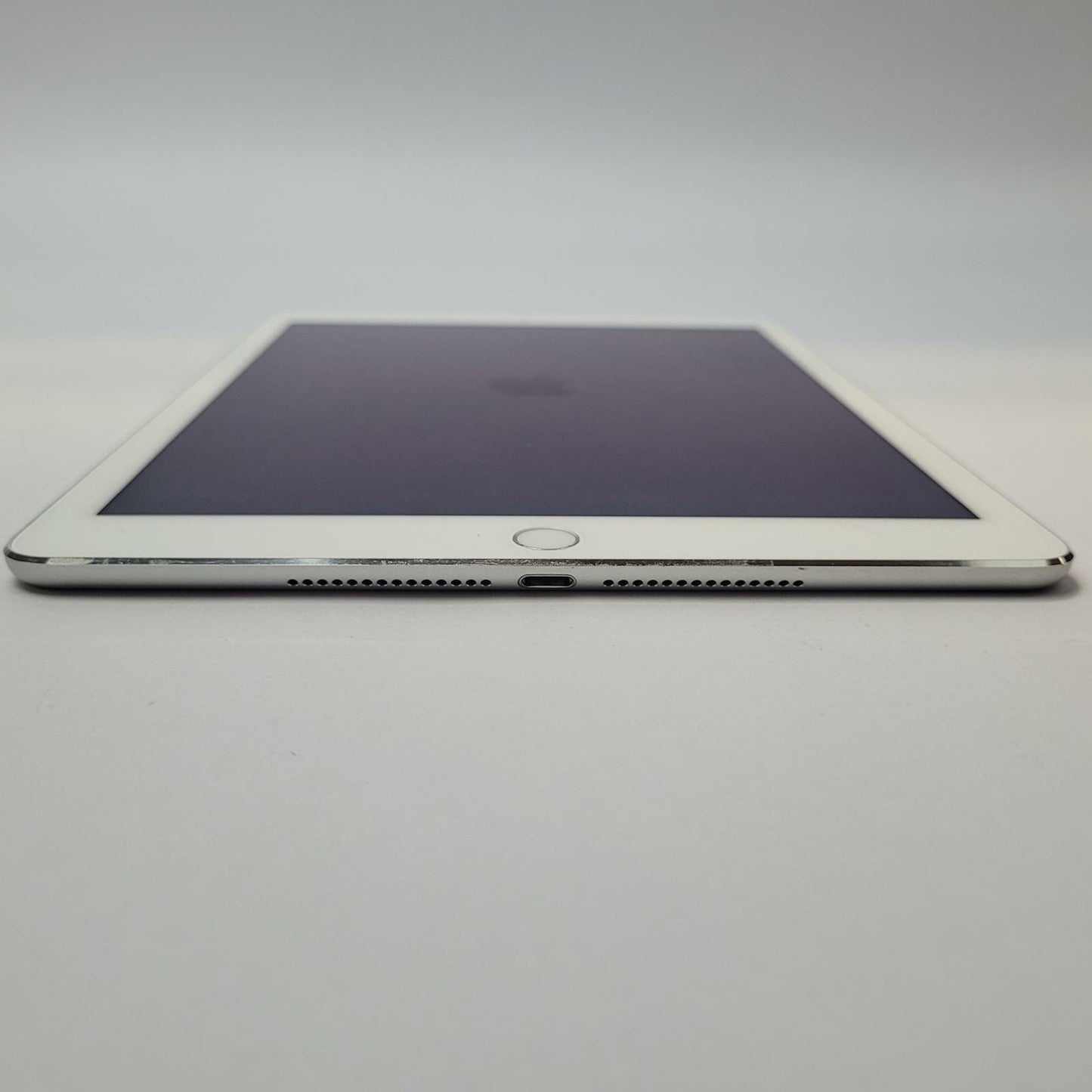 APPLE IPAD AIR 2 MNV62LL/A 32GB WiFi Tablet SILVER | Grade C