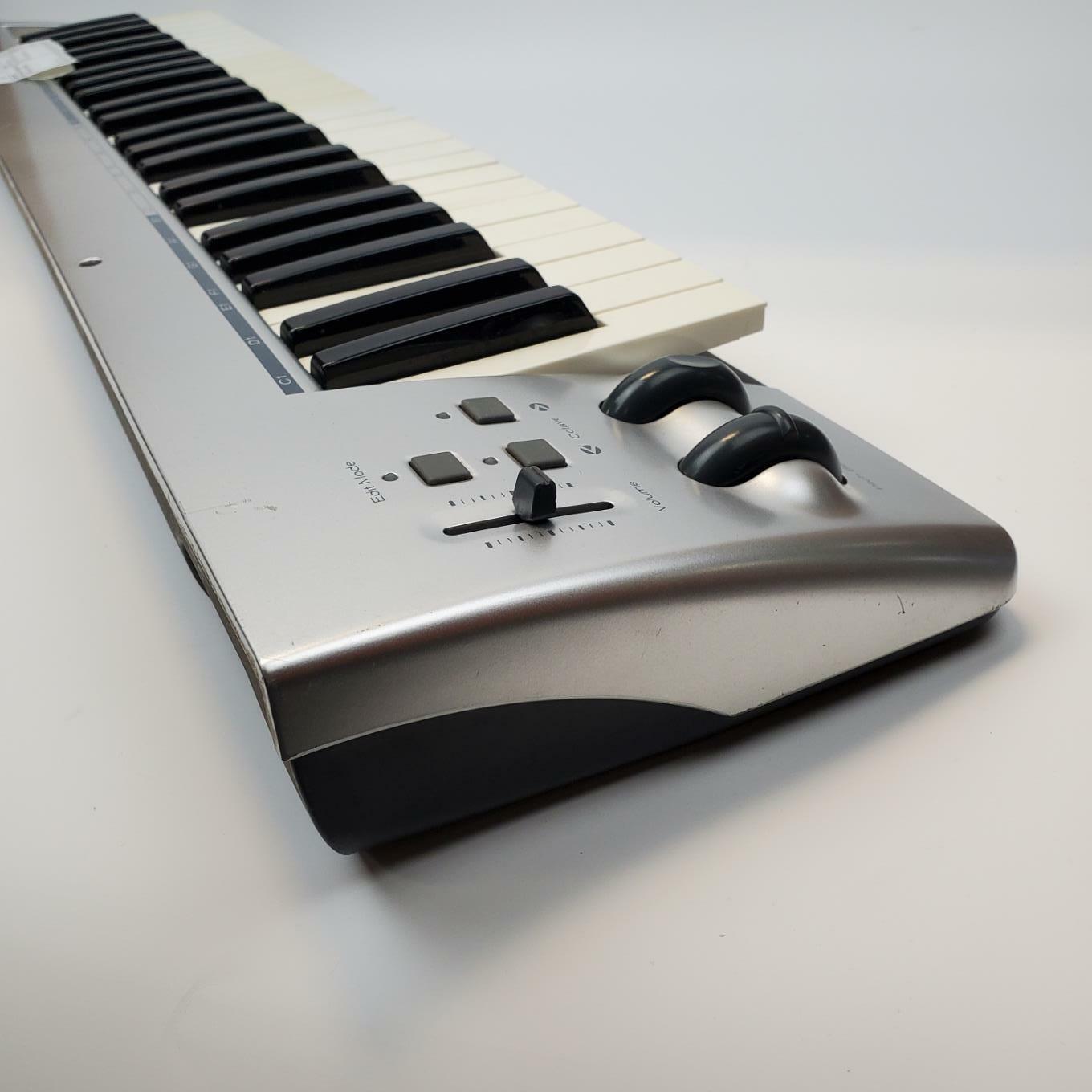 M-Audio KeyStudio USB MIDI Keyboard | Grade D
