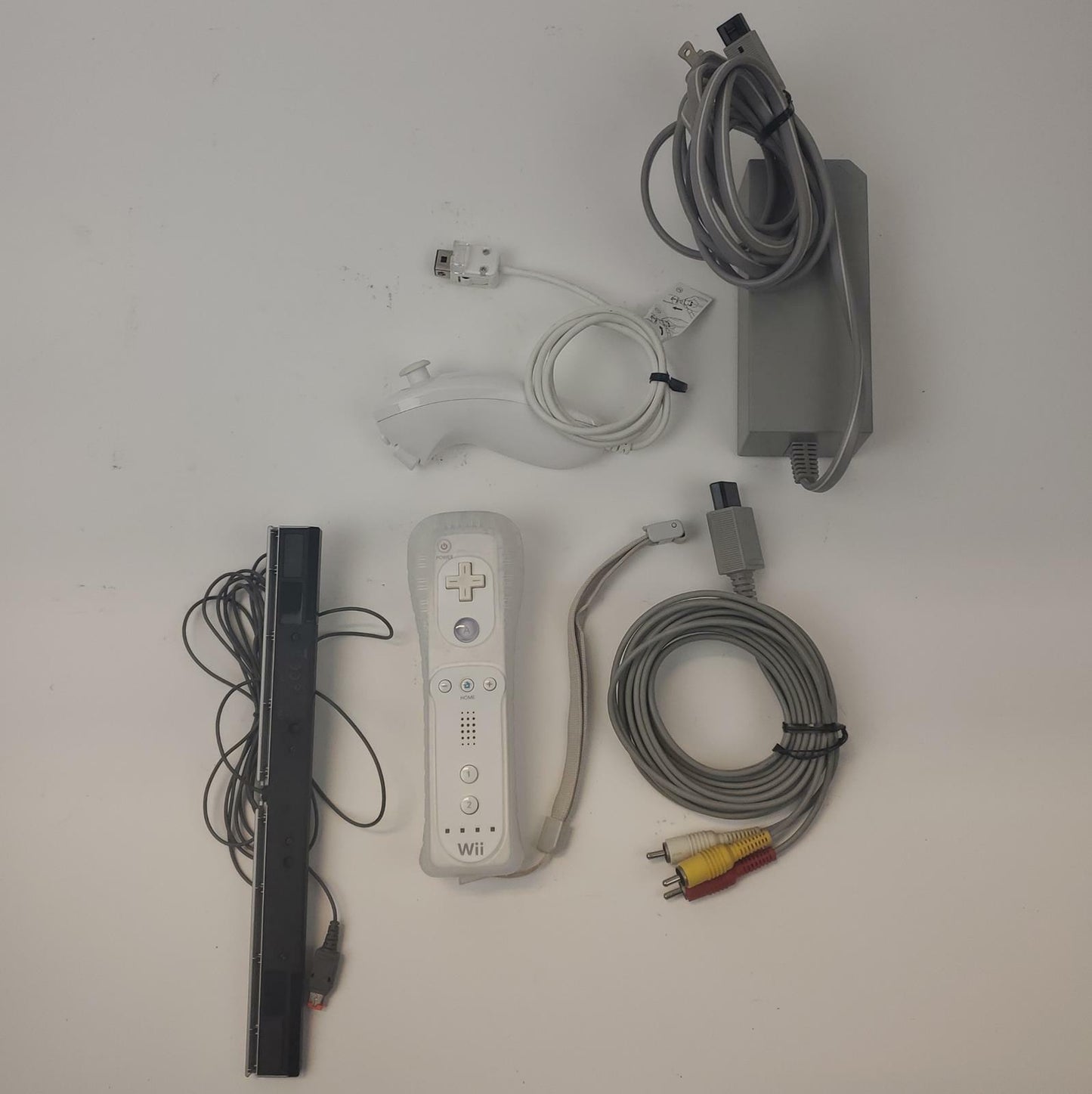 Nintendo Wii RVL-001 Console (White) Basic Bundle | Grade B