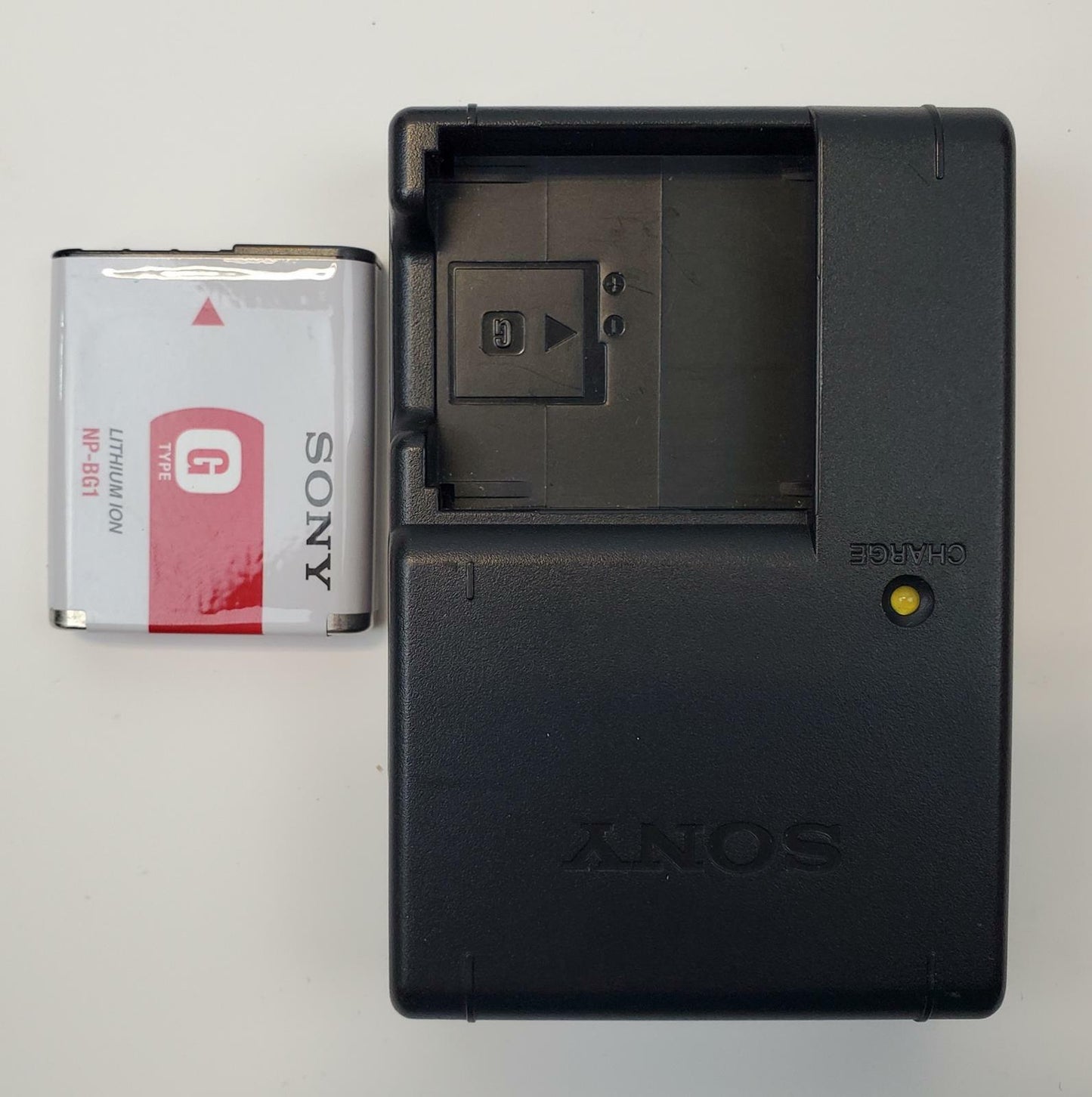 Sony DSC-HX9V Cybershot 16.2MP Digital Camera | Grade B