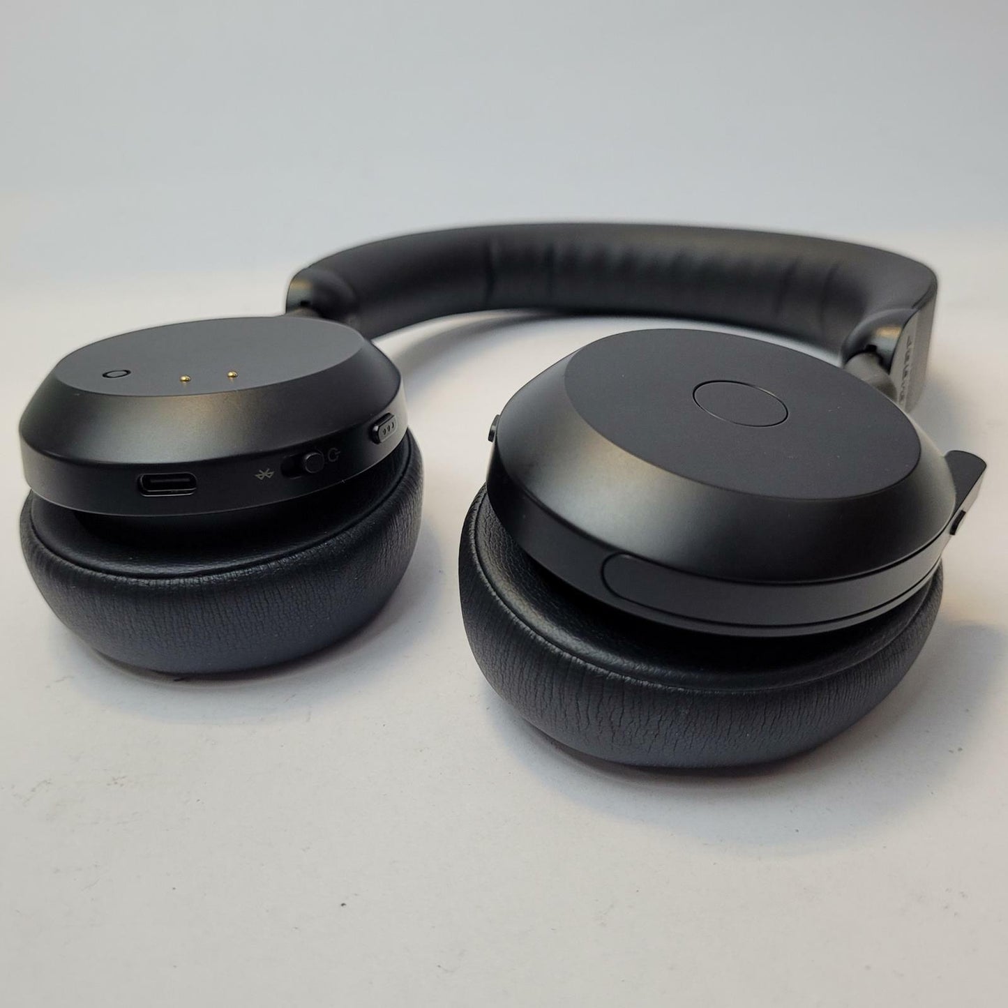 Jabra Evolve2 75 Bluetooth Wireless Headset Bundle | Grade A