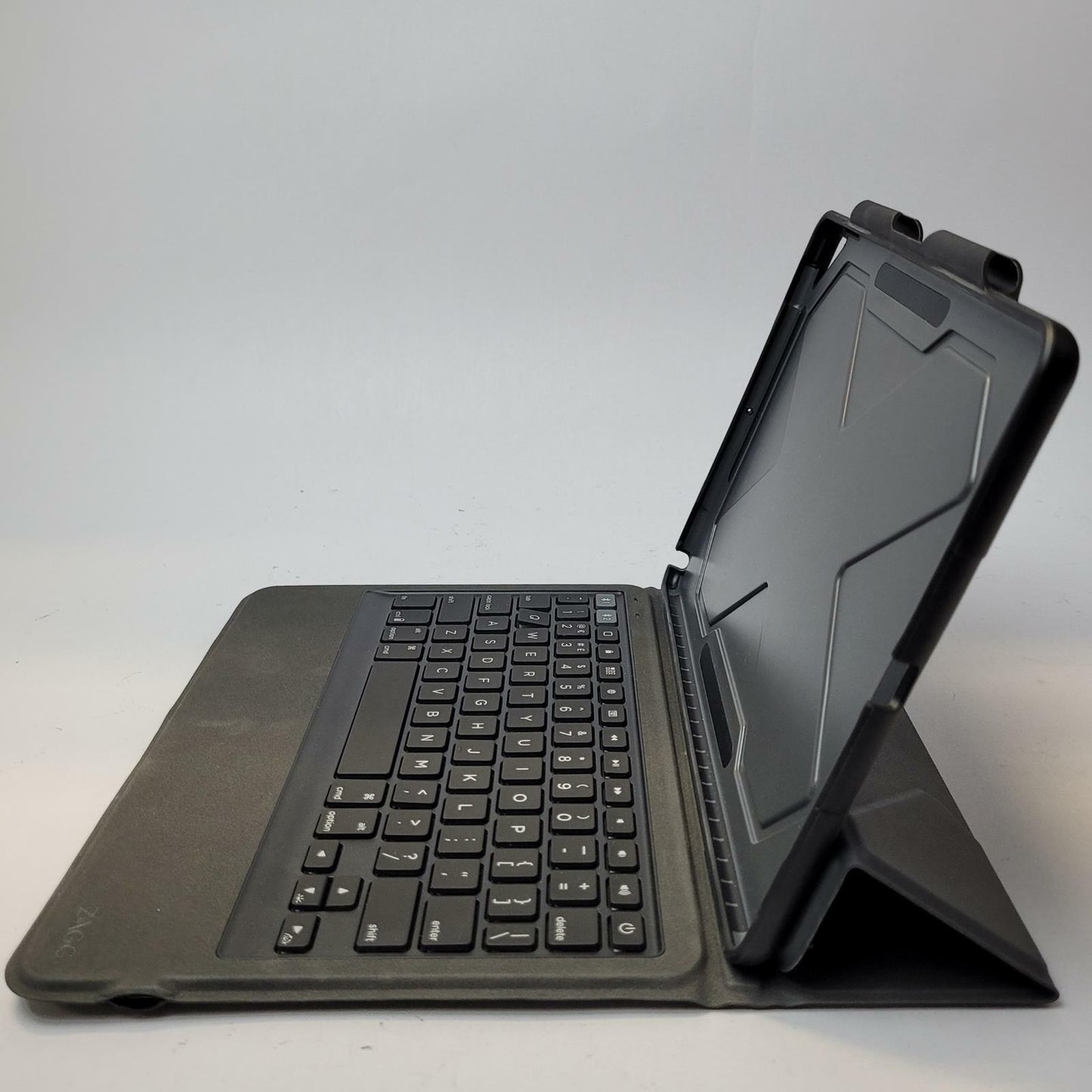 Zagg Rugged Messenger iPad 10.5" Bluetooth Keyboard | Grade A