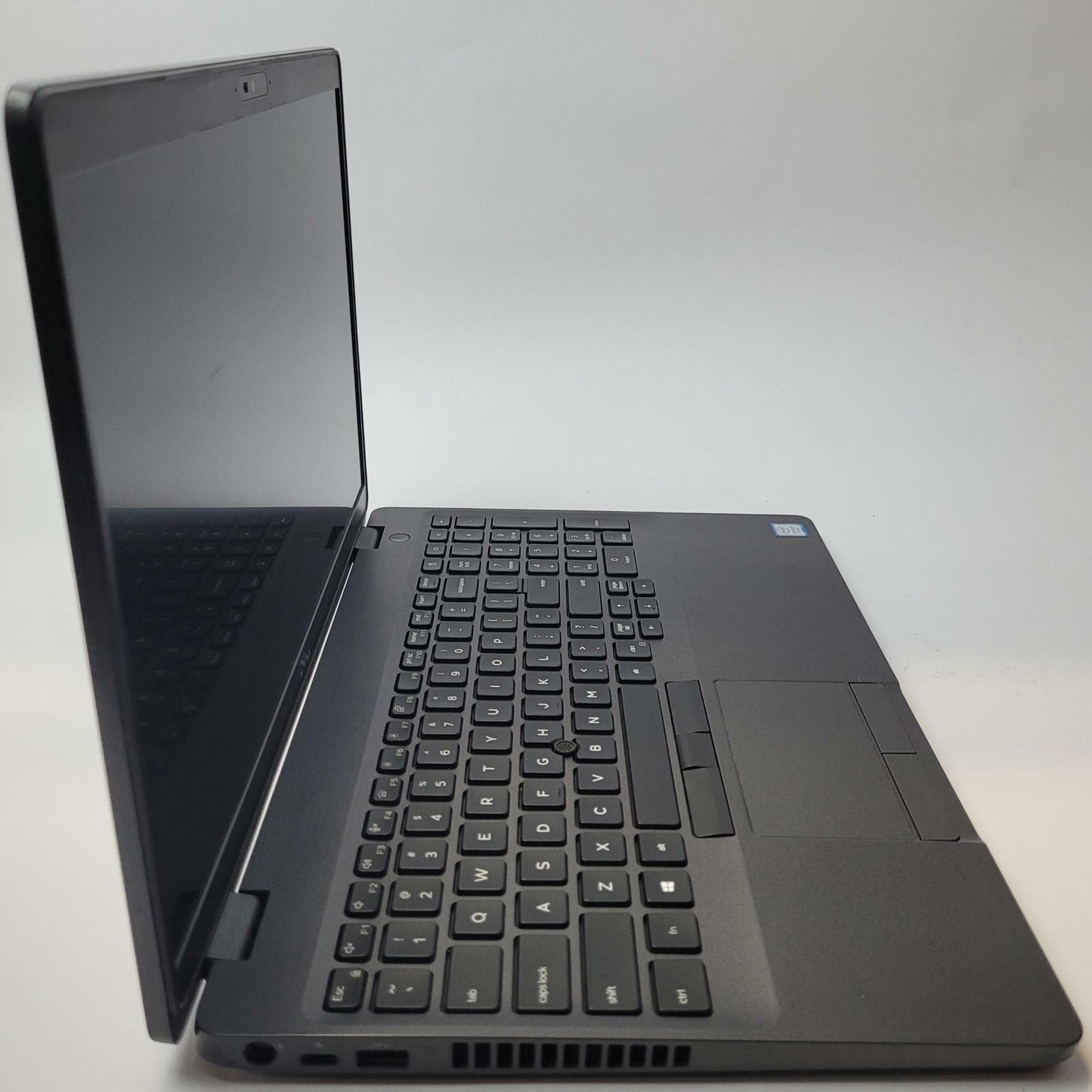 DELL LATITUDE 5500 Win 11 Home i5-8265U 16GB RAM 256GB NVME | Grade C | 9760