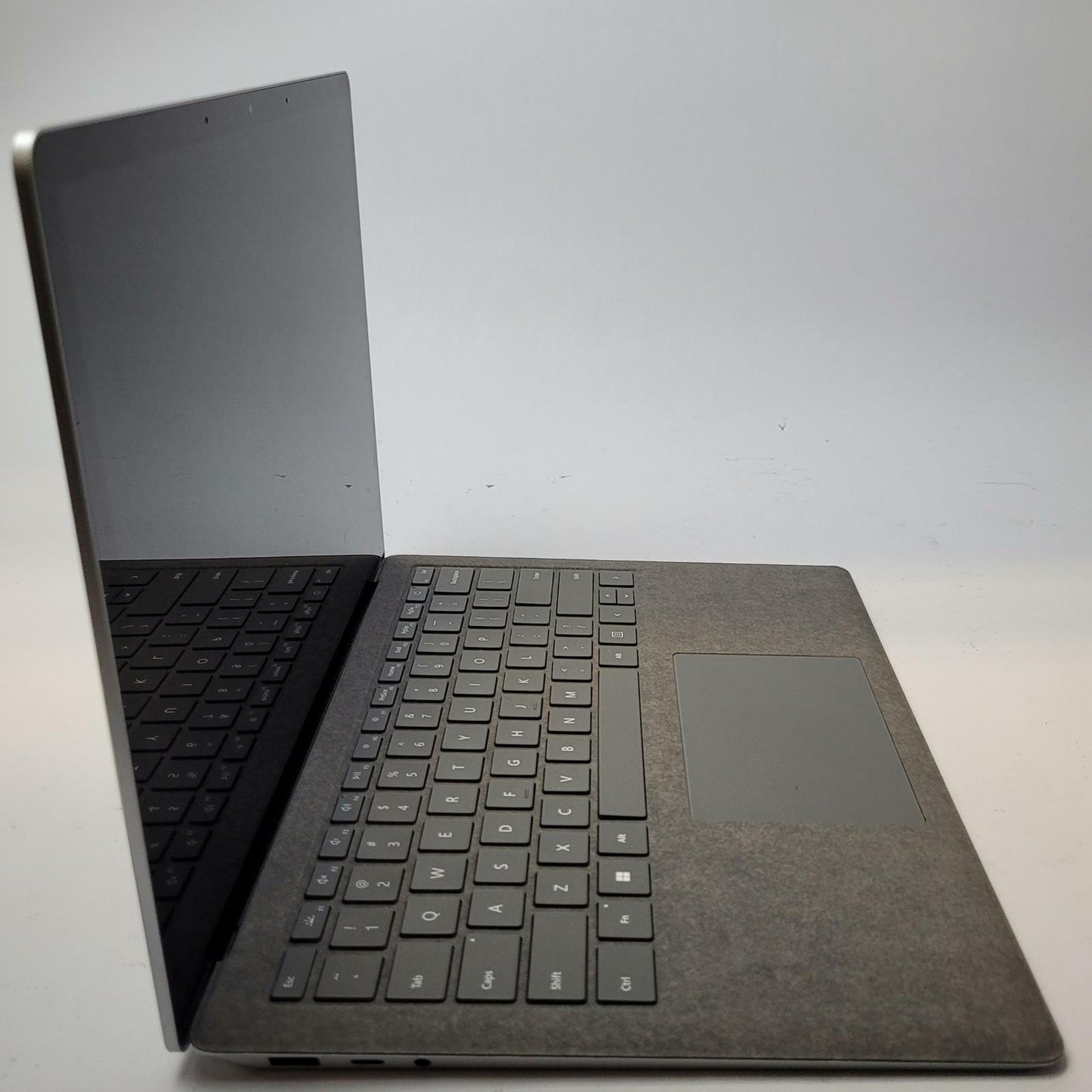 MICROSOFT Surface 1958 Win 11 Home AMD Ryzen 5R 16GB RAM 256GB NVME | Grade B