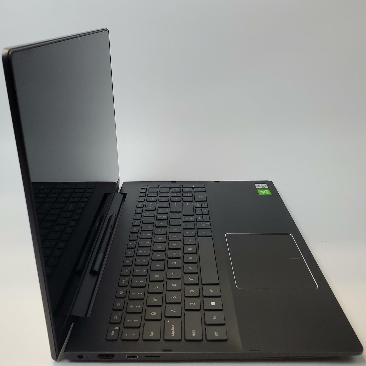 DELL INSPIRON P84F Win 11 Home I7-10510U 16GB RAM 256GB NVME | Grade C | 7805