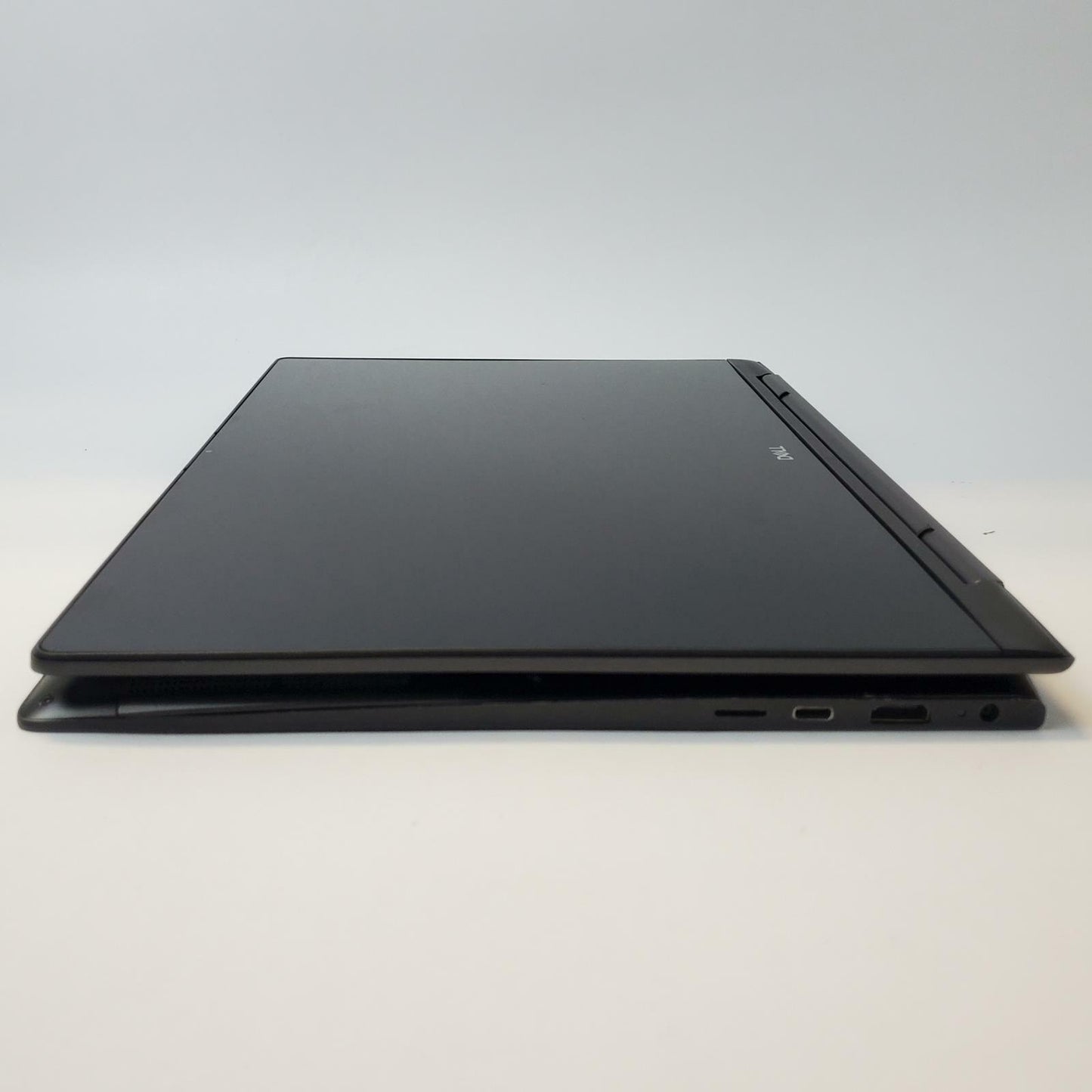 DELL INSPIRON P84F Win 11 Home I7-10510U 16GB RAM 256GB NVME | Grade C | 7805