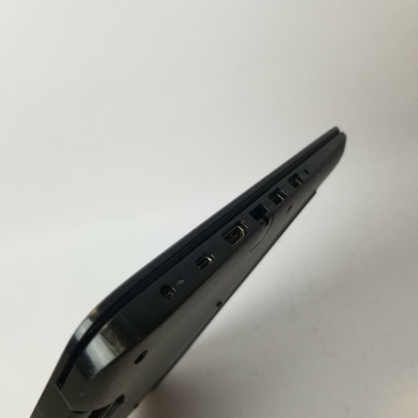 DELL LATITUDE 3500 Windows 11 Home i5-8265U 16GB RAM 256GB M.2 | Grade B