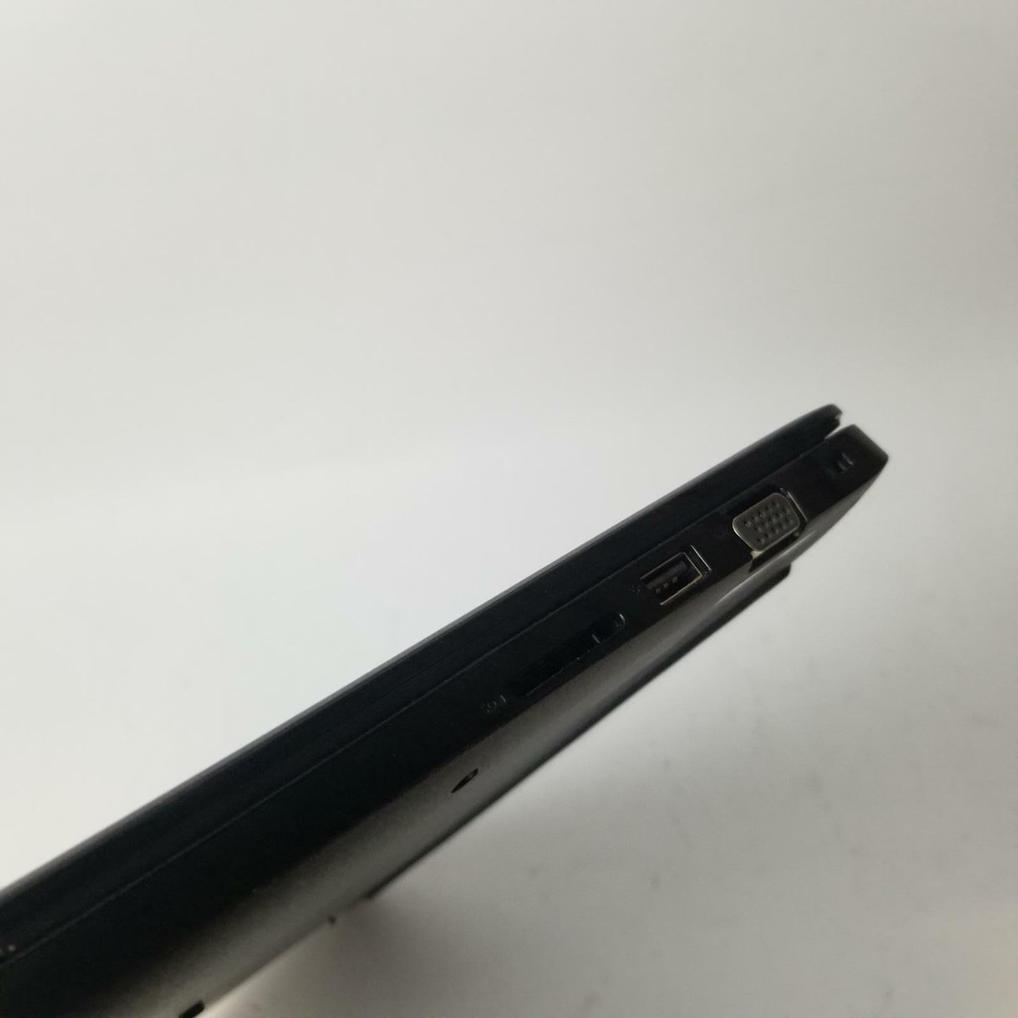 DELL LATITUDE 3500 Windows 11 Home i5-8265U 16GB RAM 256GB M.2 | Grade B