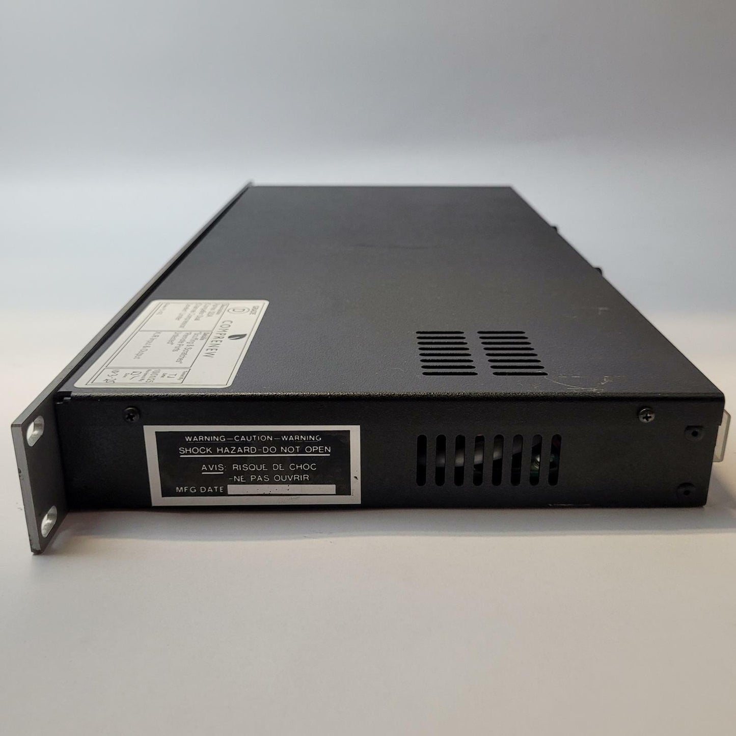 APHEX 320A Compellor Dual Channel Compressor/Leveler/Limiter | Grade D