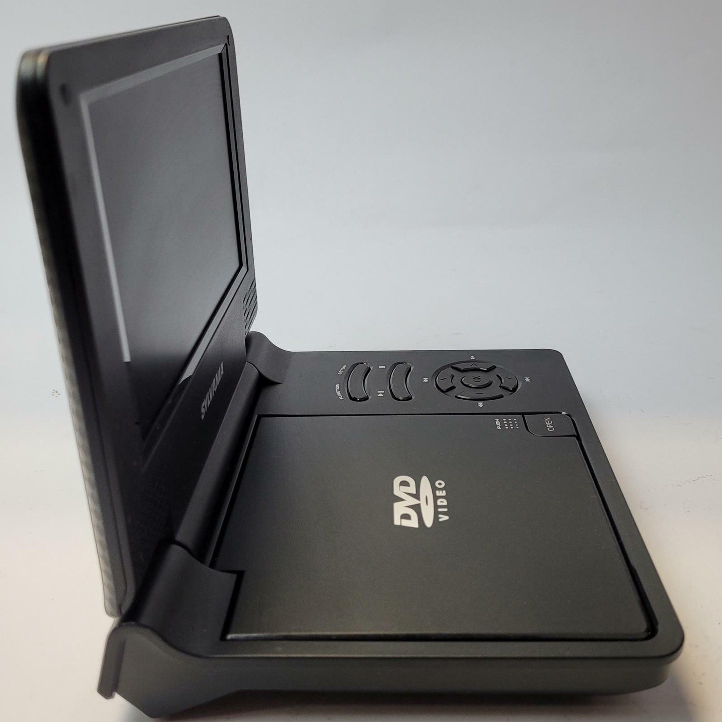 SYLVANIA SDVD7018-C Portable DVD Player | Grade B