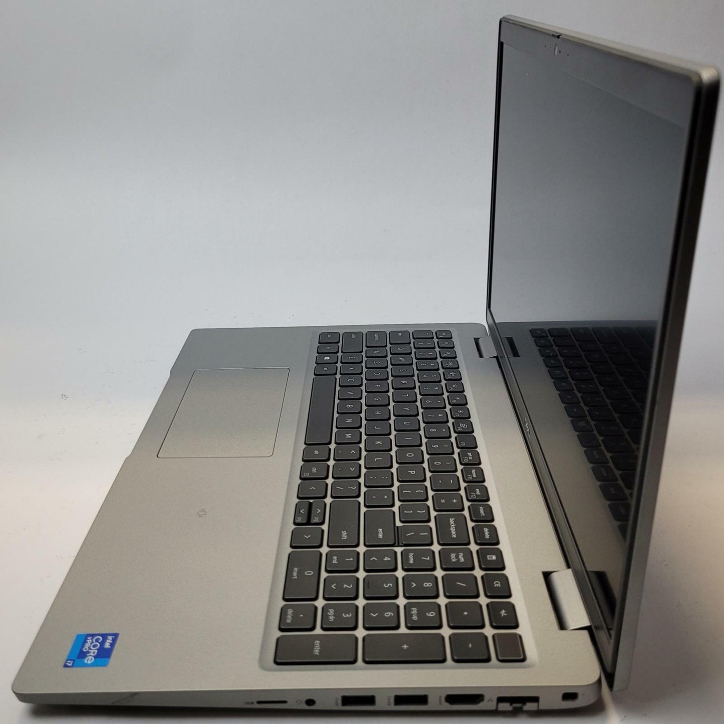 DELL LATITUDE 5520 Win 11 Home i7-1185G7 32GB RAM 1TB NVME | Grade C | 10469
