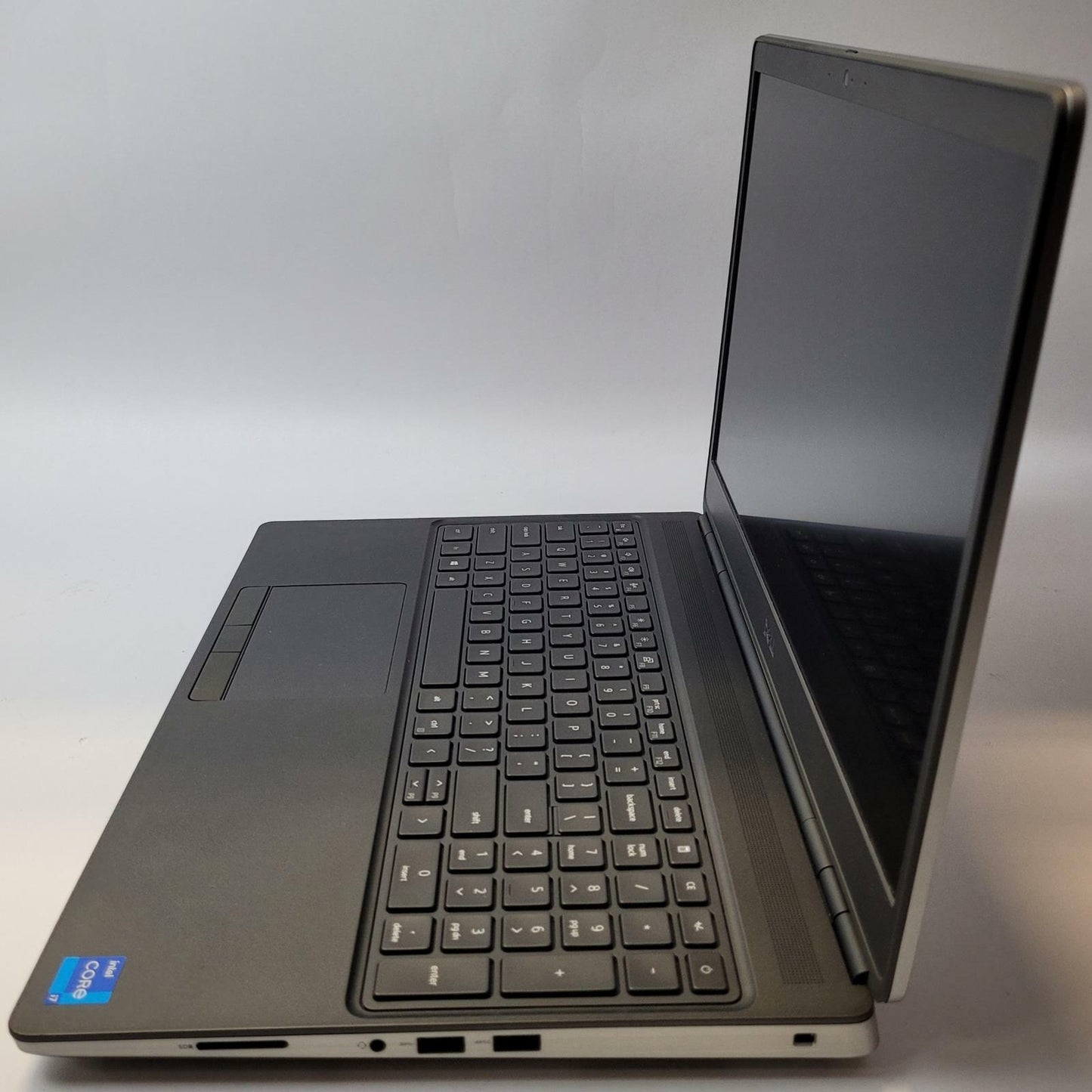 DELL PRECISION 7560 Windows 11 Home i7-11800H 32GB RAM 1TB NVME | Grade B