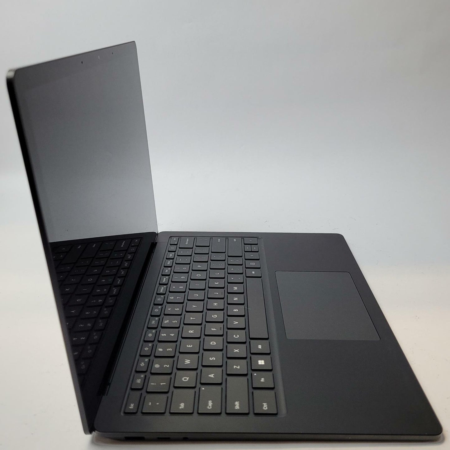 MICROSOFT 1951 Windows 11 Home I7-1265U 16GB RAM 256GB NVME | Grade B