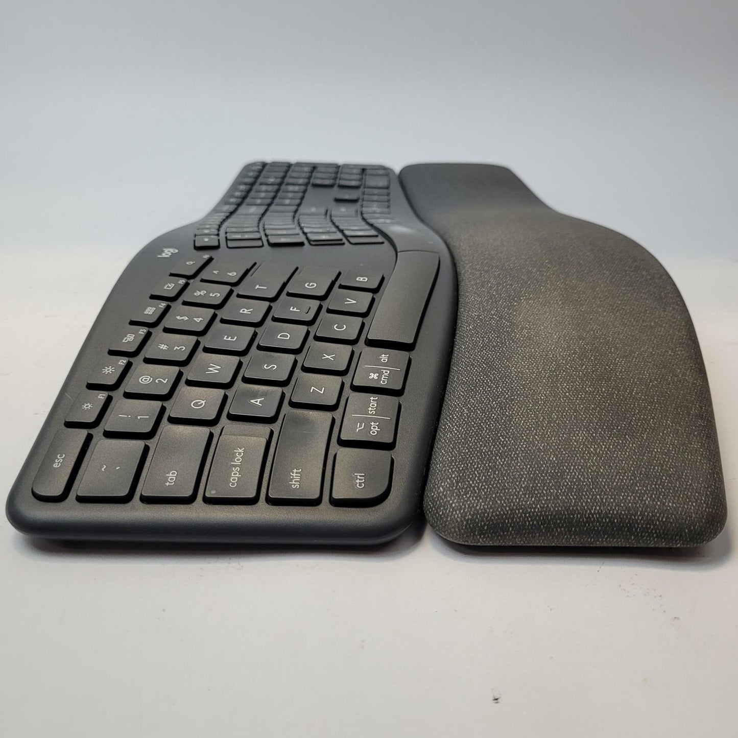 Logitech ERGO K860 USB Wireless Keyboard | Grade A