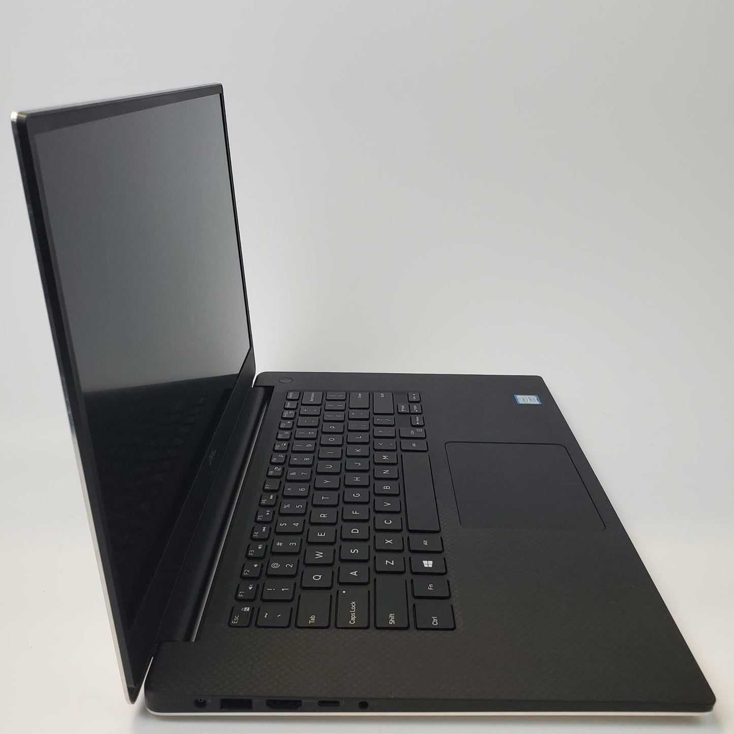 Dell Precision 5540 Win 11 Home i7-9850H 32GB RAM 512GB NVMe 4GB GPU | Grade C