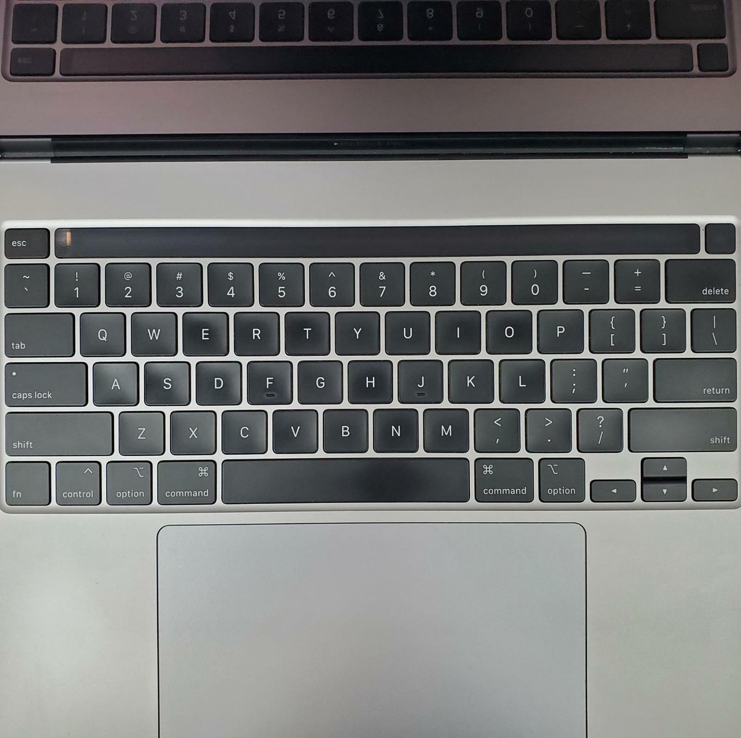 Apple MacBook Pro A2141 macOS Sequoia i7-9750H 16GB RAM 512GB NVMe | Grade A