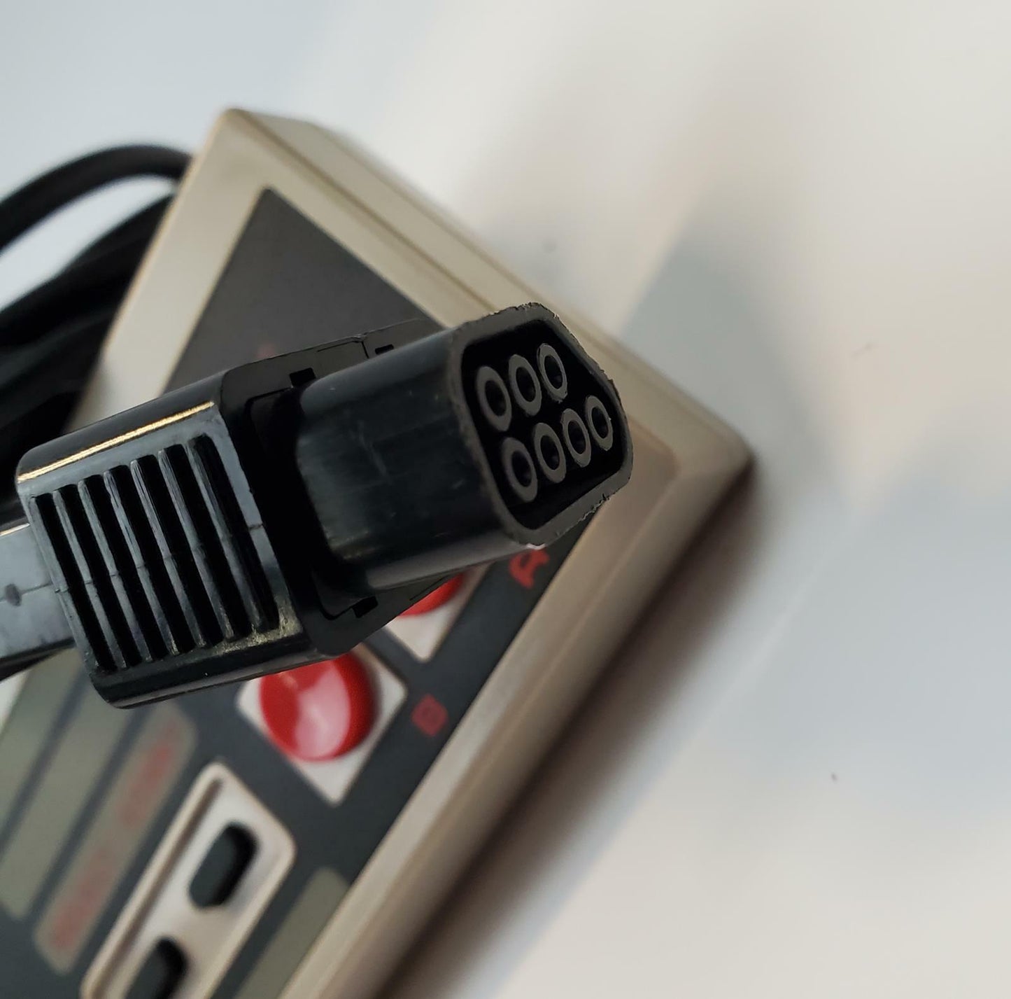 Nintendo NES-004 NES Controller | Grade B