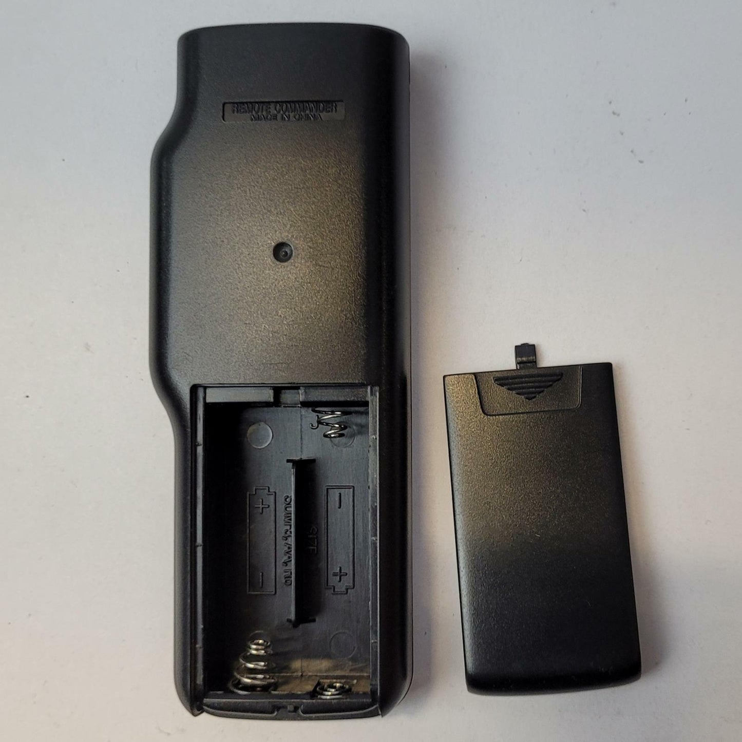 SONY CCD-TRV67 8mm Handicam Bundle | Grade B