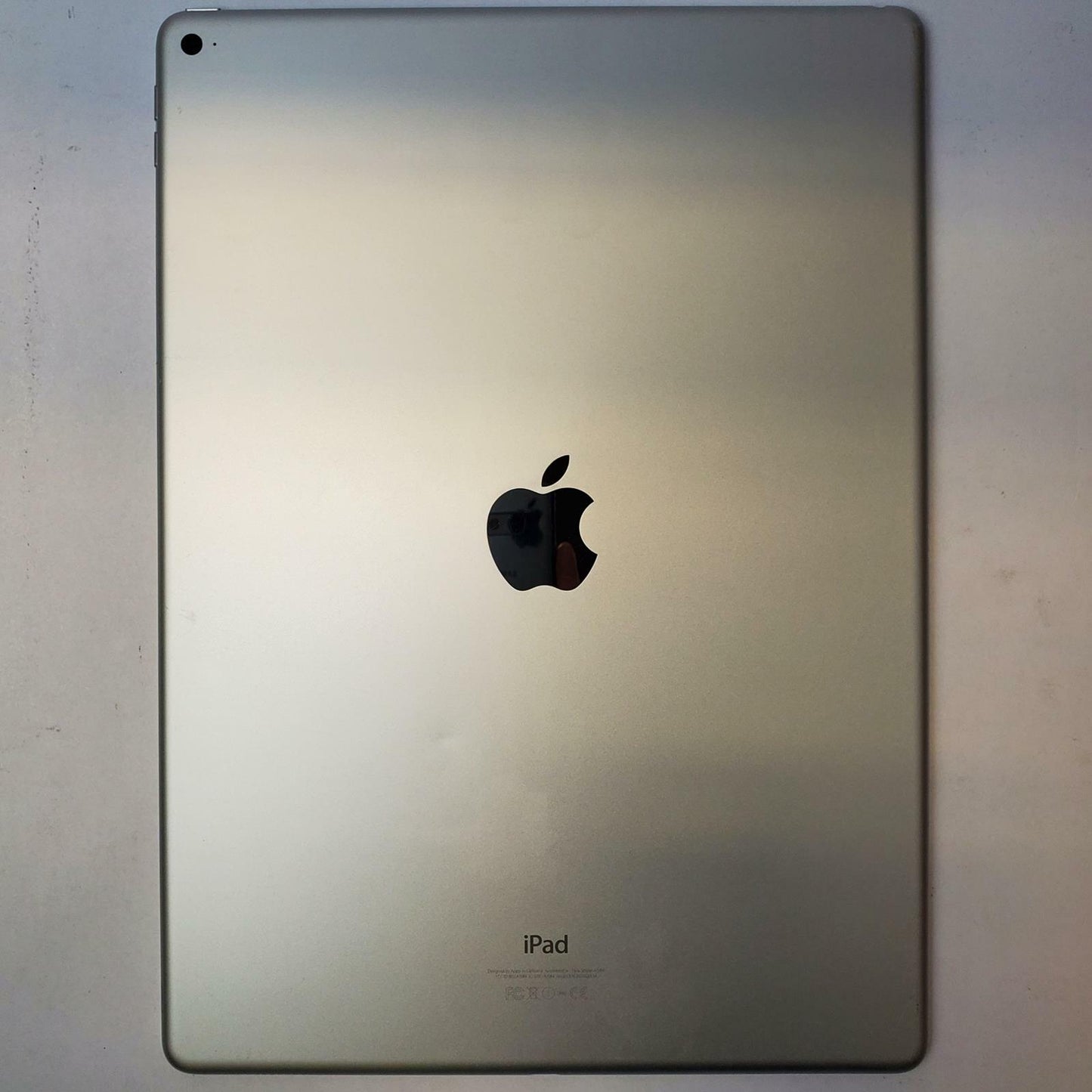 APPLE iPad Pro 12.9" (1st Gen) ML0Q2LL/A 128GB WiFi Tablet (Silver) | Grade C