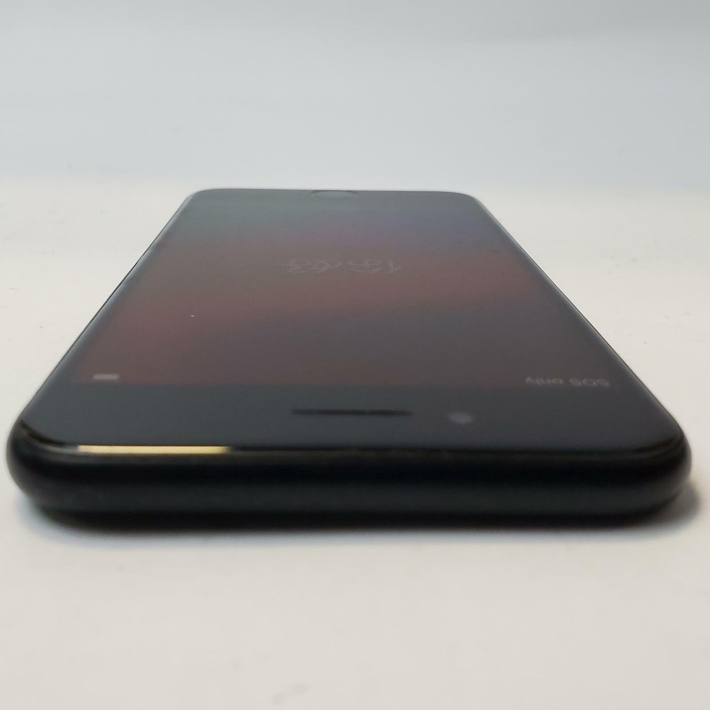 Apple iPhone SE MHG43LL/A 2nd Gen 64GB Unlocked Smartphone | Grade C | 8234