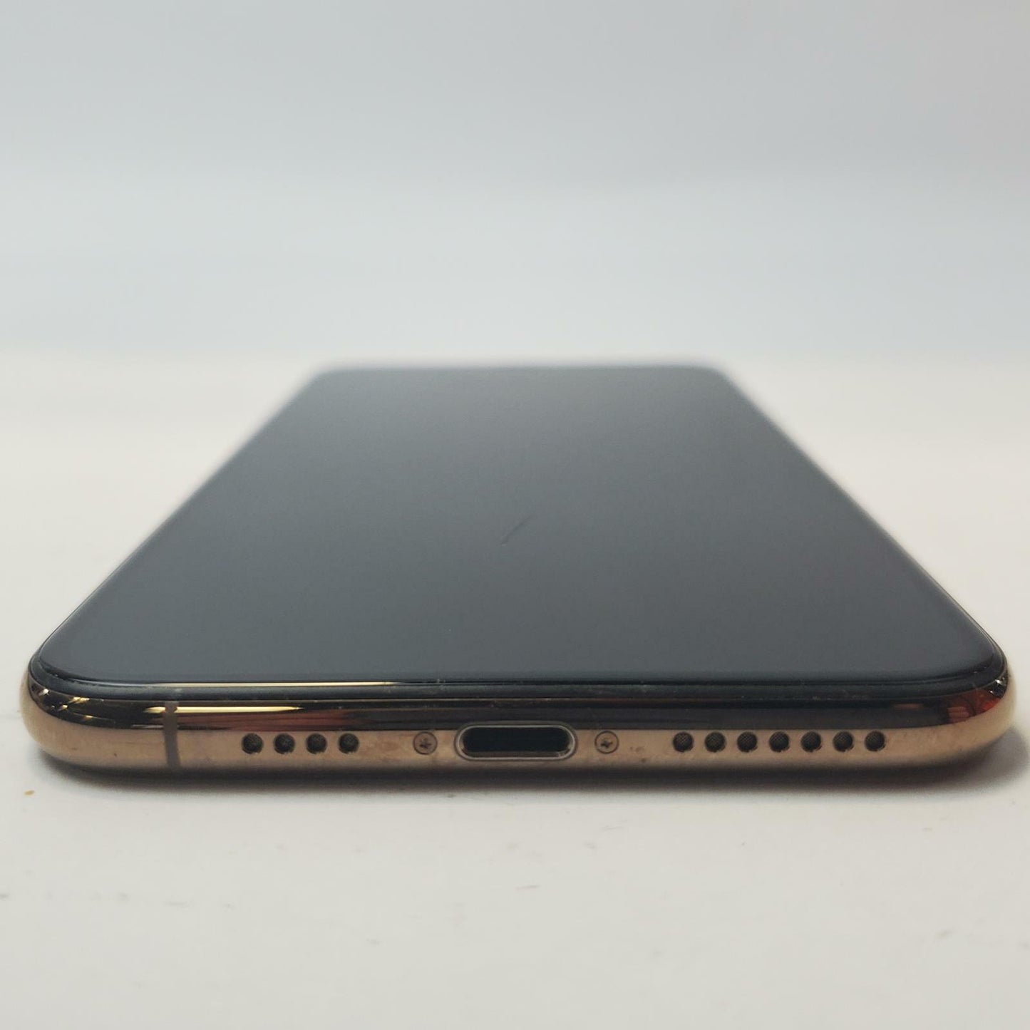 Apple iPhone XS MAX MT6L2LL/A 256GB Verizon Locked Smartphone (Gold) | Grade C