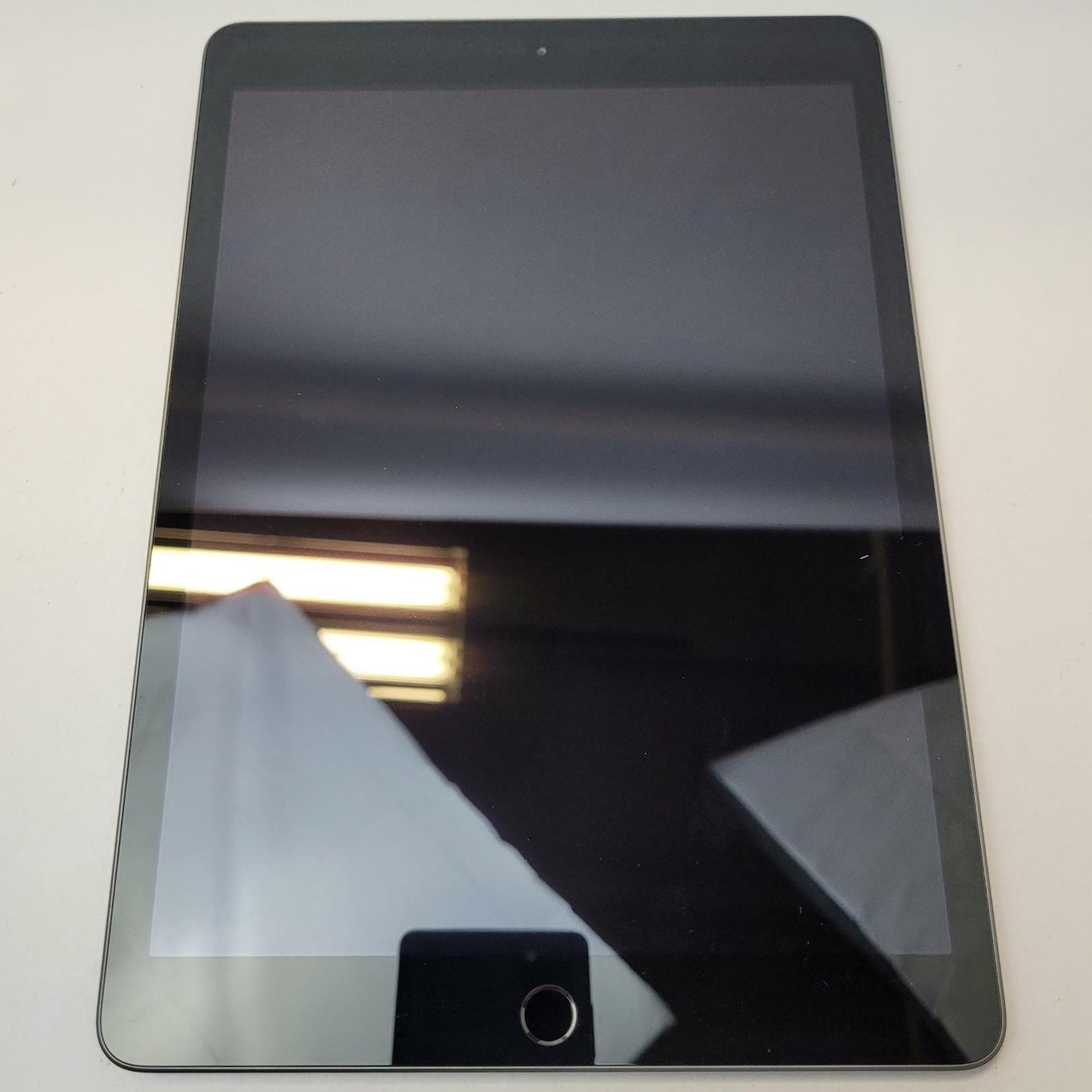 APPLE iPad 10.2" (7th Gen) MW742LL/A 32GB WiFi Tablet SPACE GRAY | Grade C