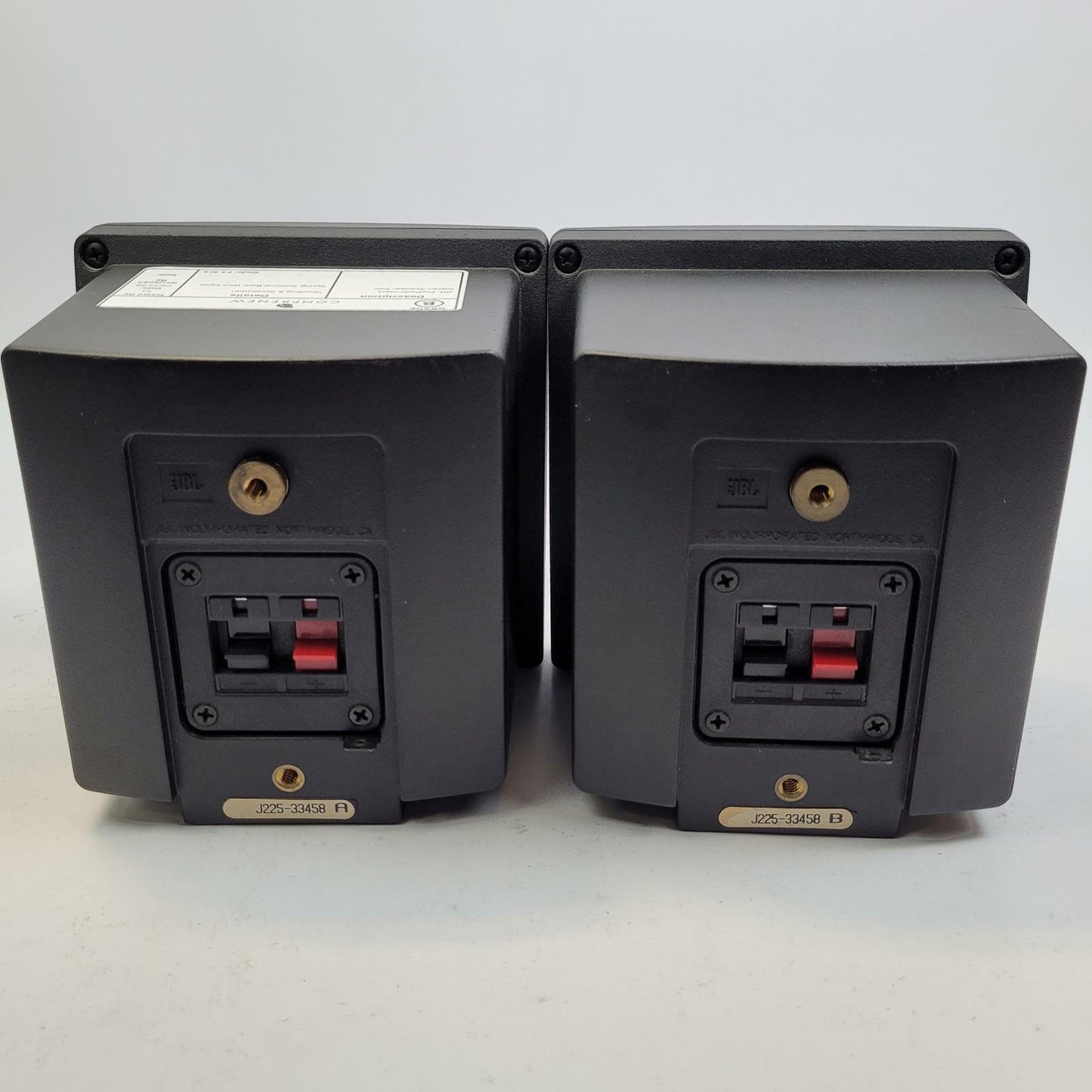 JBL ProPerformers J225 2-Way Bookshelf Speakers, Pair | Grade B