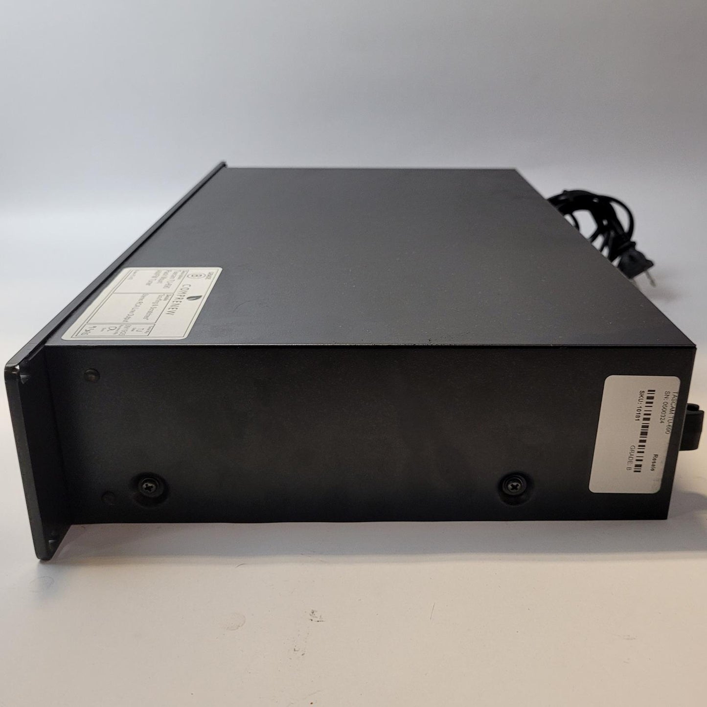 TASCAM TU-690 Rack Mount AM/FM Tuner | Grade B