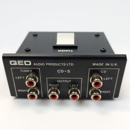 QED CD-S CD/Tuner RCA Switch | Grade A - ShopComprenew
