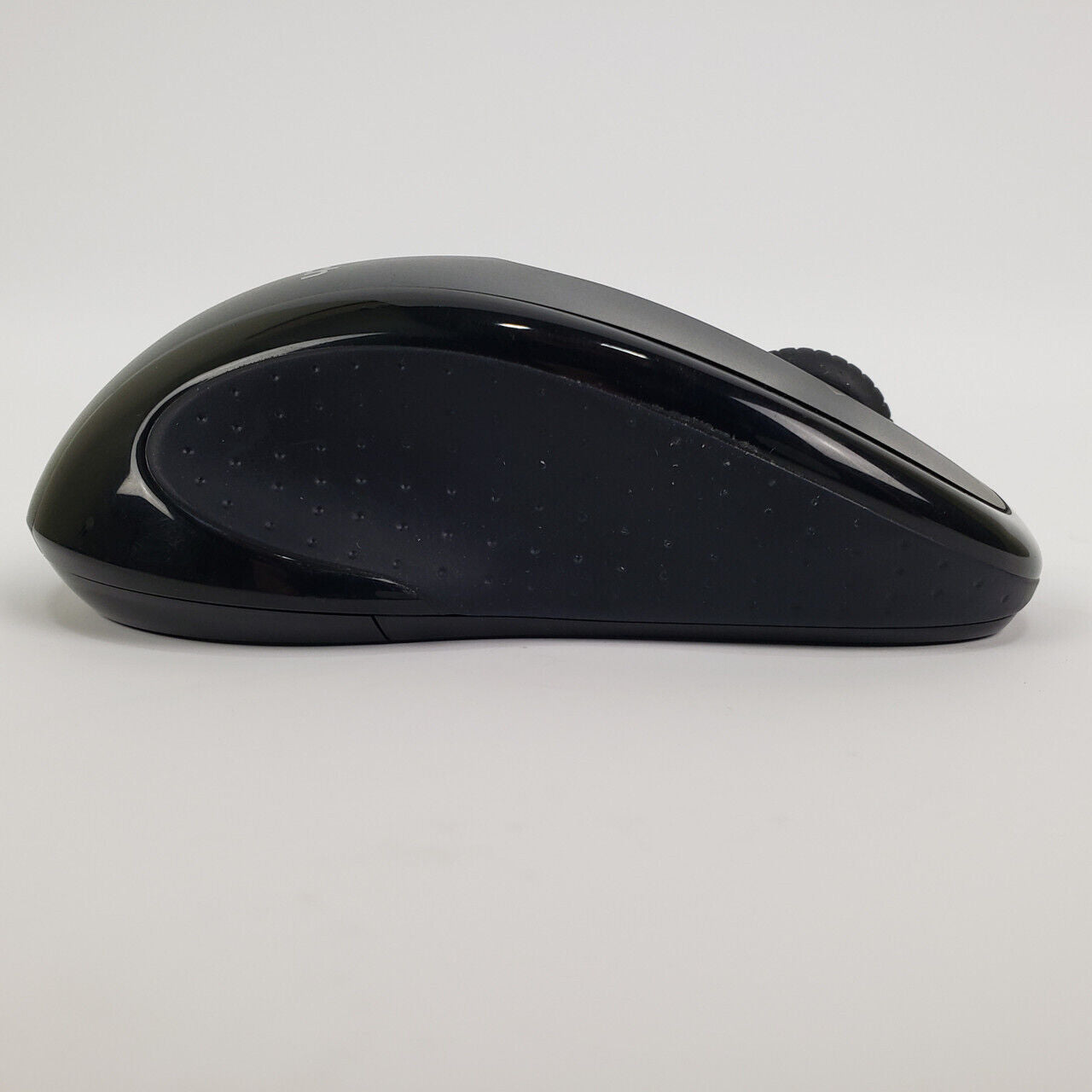 Logitech M510 USB Wireless Mouse | Grade A - ShopComprenew