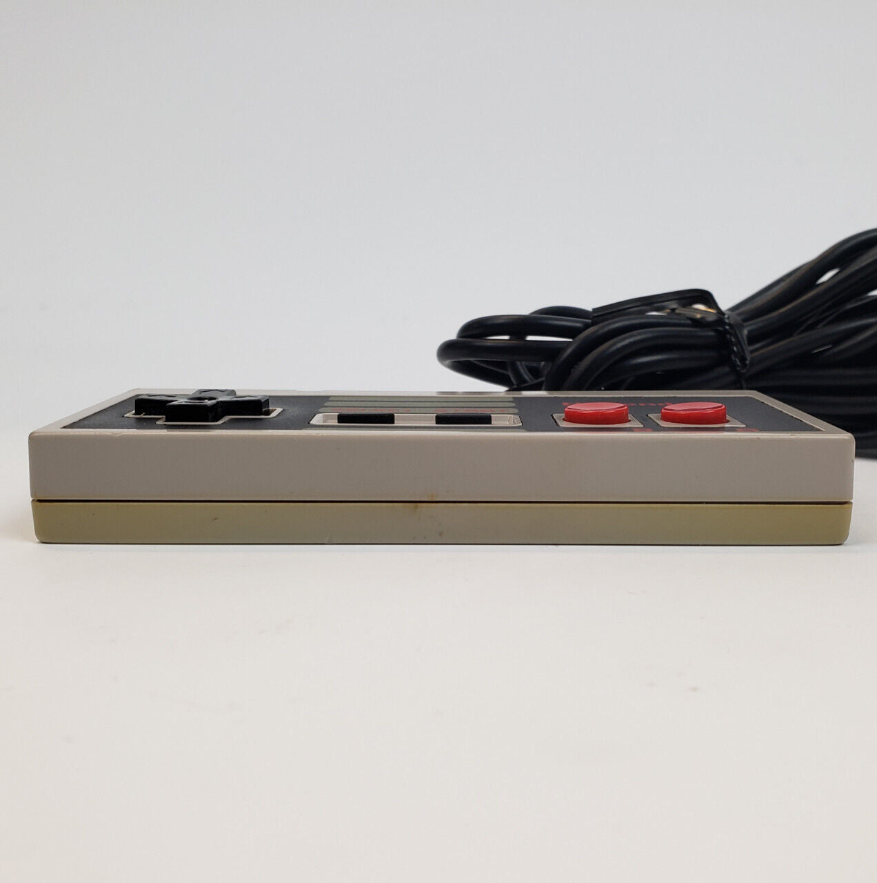 Nintendo NES NES-004 Console Controller | Grade B