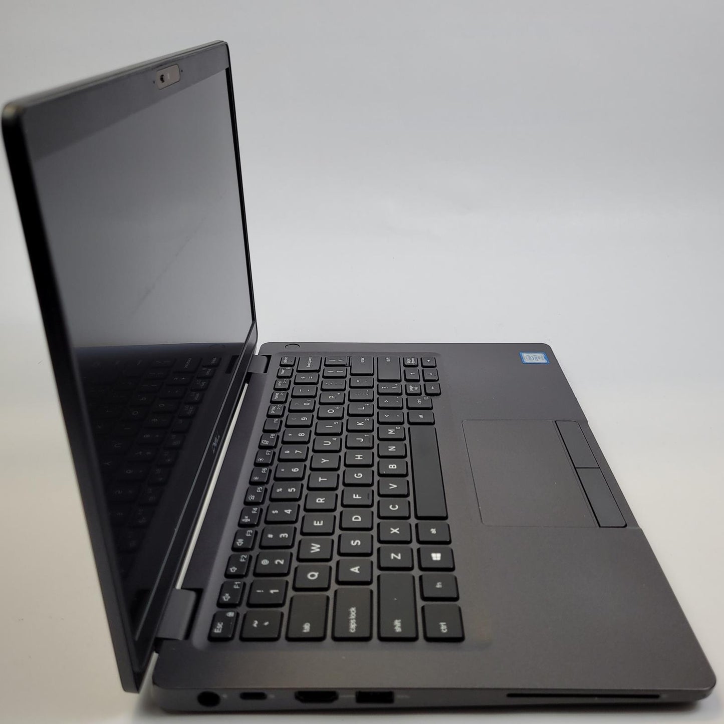 DELL LATITUDE 5300 Windows 11 Home i7-8665U 16GB RAM 256GB M.2 | Grade C