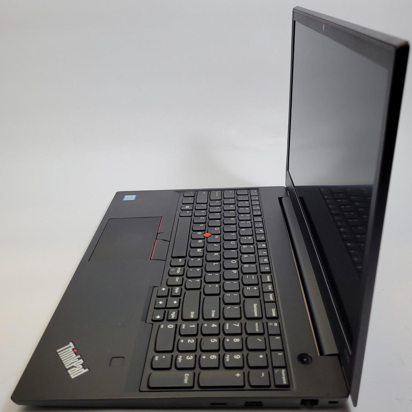 LENOVO E590 Windows 11 Home i5-8265U 16GB RAM 256GB 2.5" SSD | Grade C