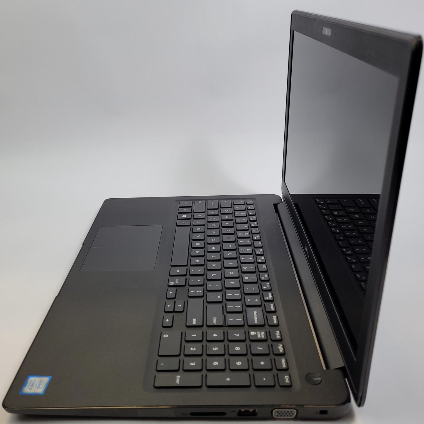 DELL LATITUDE 3500 Windows 11 Home i5-8265U 16GB RAM 256GB NVME | Grade C