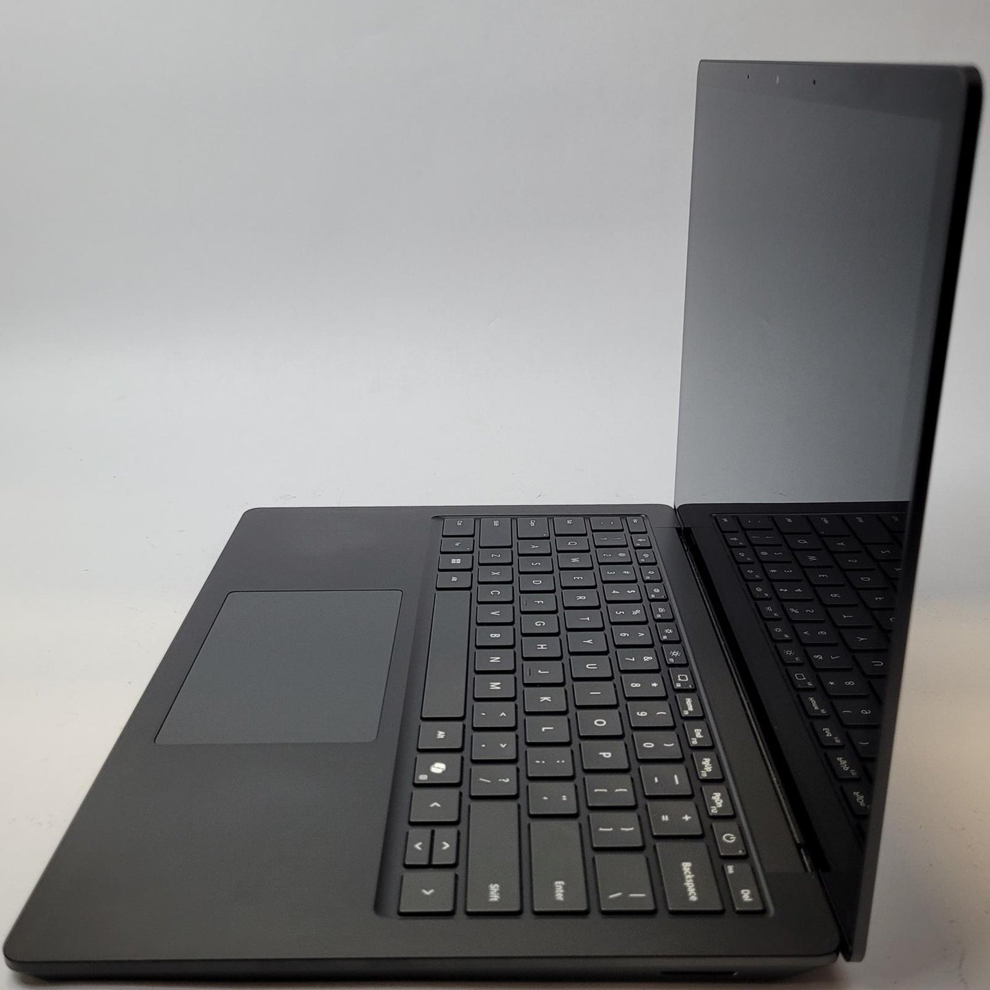 MICROSOFT 2033 Windows 11 Home Ultra 7 165H 32GB RAM 256GB NVME | Grade B