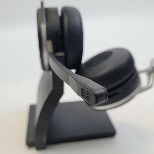 Grandstream GUV3050 Bluetooth Wireless Headset w/ Charge Stand | Grade A