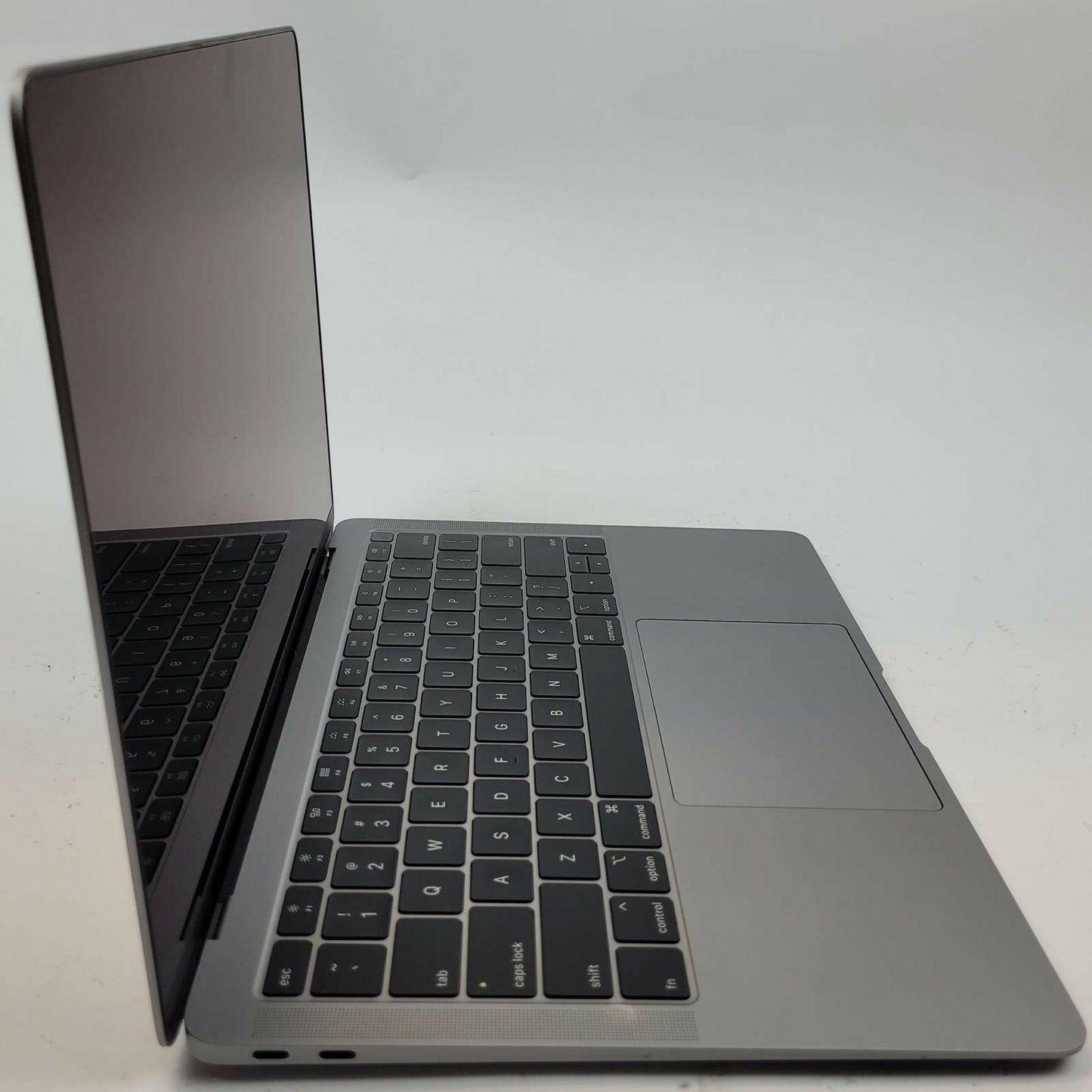 APPLE MacBook Air A1932 MacOS Sonoma i5-8210Y 8.00GB RAM 251GB NVME | Grade C