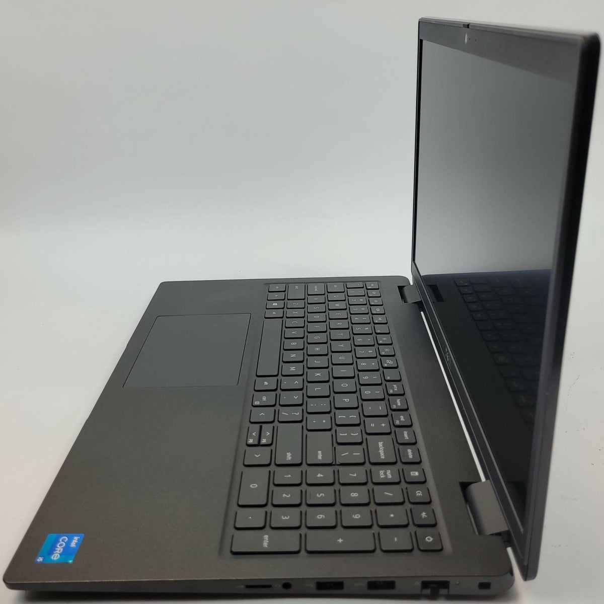 DELL LATITUDE 3520 Win 11 i5 1135G7 8GB RAM 256GB NVME | Grade C | 18847