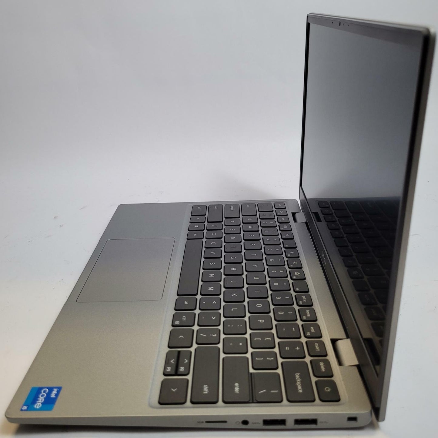 DELL LATITUDE 3320 Windows 11 Home Core i5 1135G7 8GB RAM 256GB NVME | Grade D
