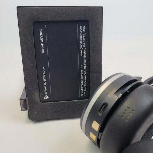 Grandstream GUV3050 USB/Bluetooth Wireless Headset w/ Stand | Grade A