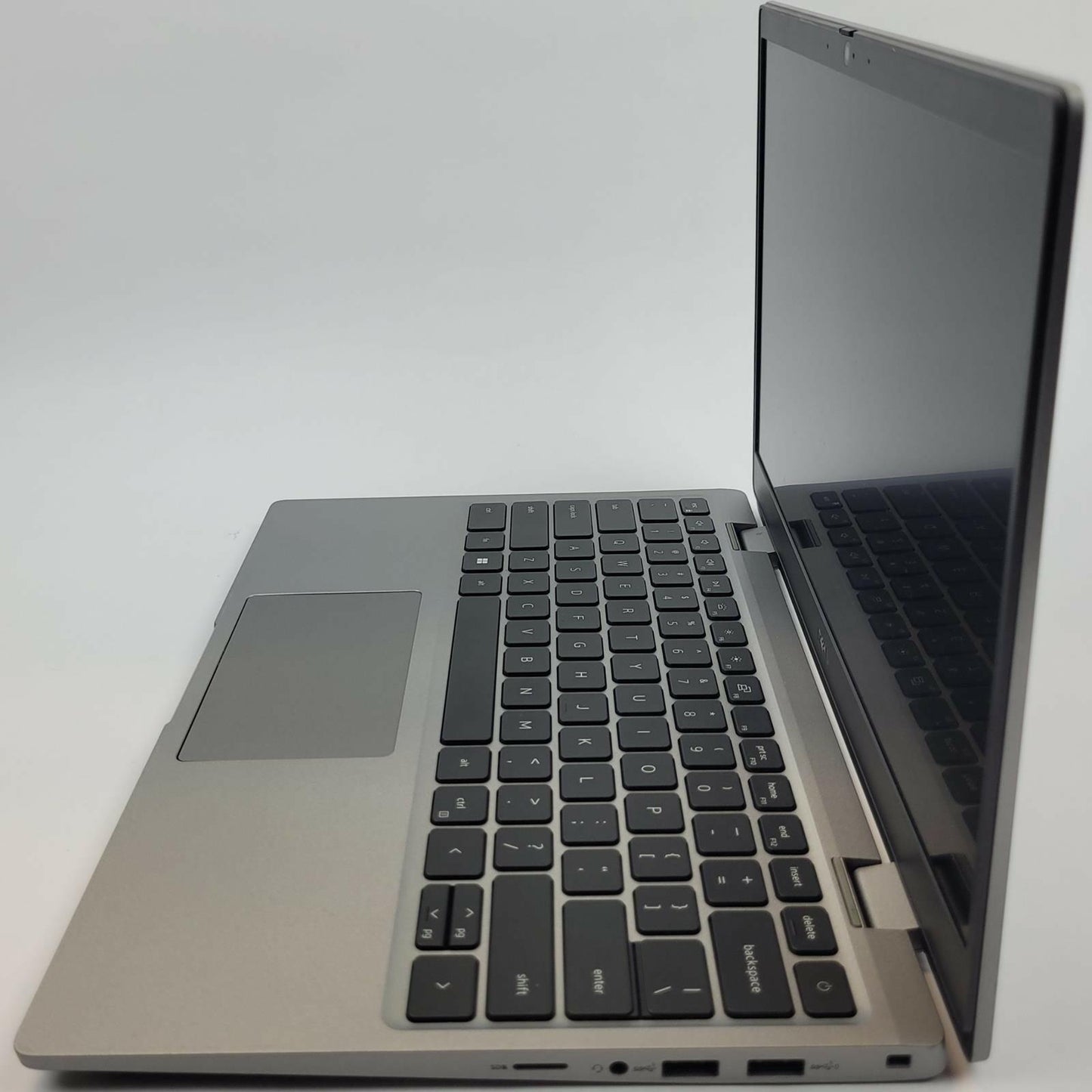 DELL LATITUDE 3330 Win 11 i5-1155G7 8GB RAM 256GB NVME | Grade B | 18736