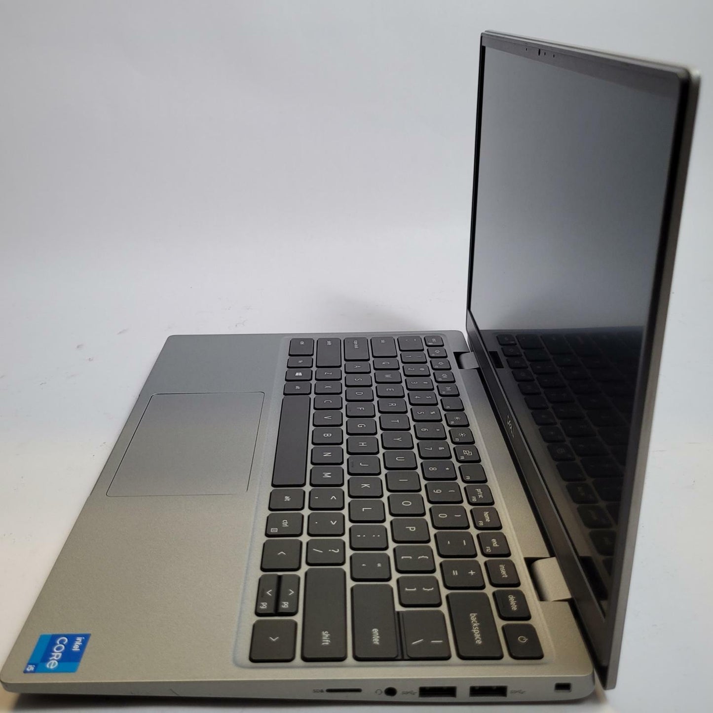 DELL LATITUDE 3320 Win 11 i5-1135G7 8GB RAM 256GB NVME | Grade C | 16499