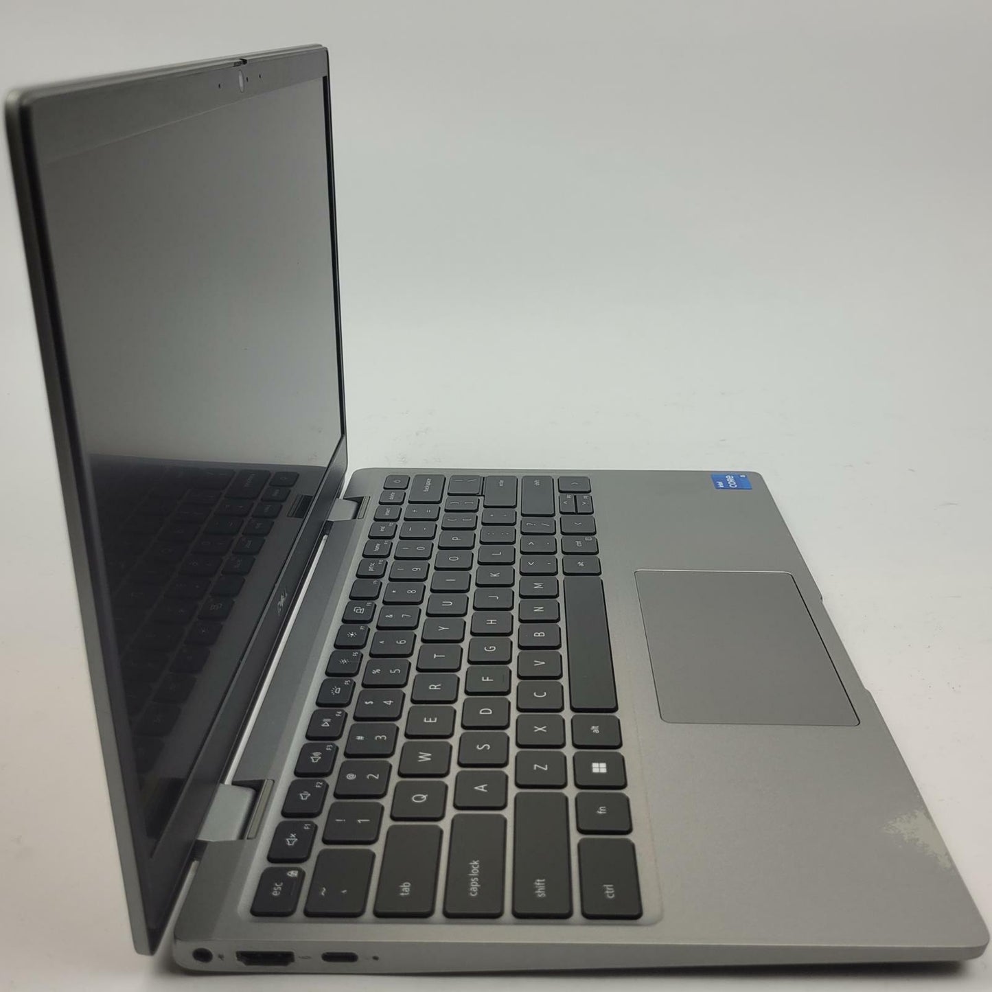 DELL LATITUDE 3330 Win 11 i5-1155G7 8GB RAM 256GB NVME | Grade D | 16559