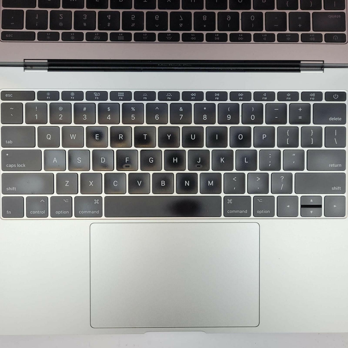 APPLE MacBook Pro A1708 MacOS Ventura i5-7360U 8.00GB RAM 251GB NVME | Grade D