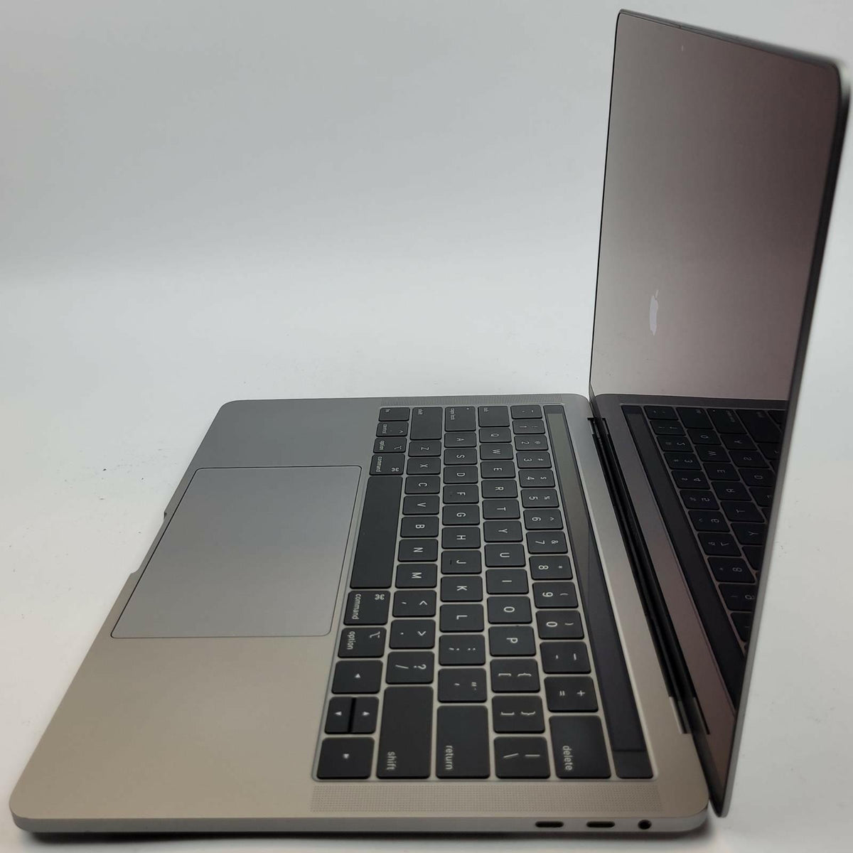 APPLE MacBook Pro A1989 MacOS Sequoia i5-8279U 8.00GB RAM 500GB NVME | Grade C