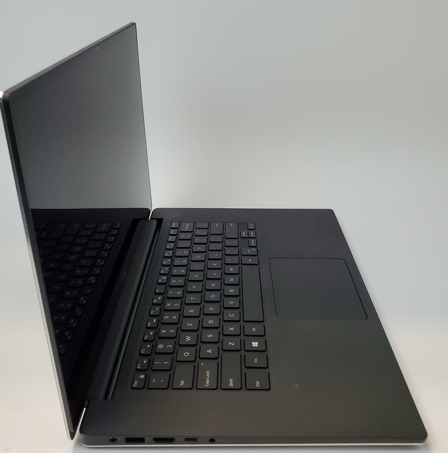 Dell Precision 5540 Win 11 Home i7-9850H 16GB RAM 256GB NVMe 4GB GPU | Grade B